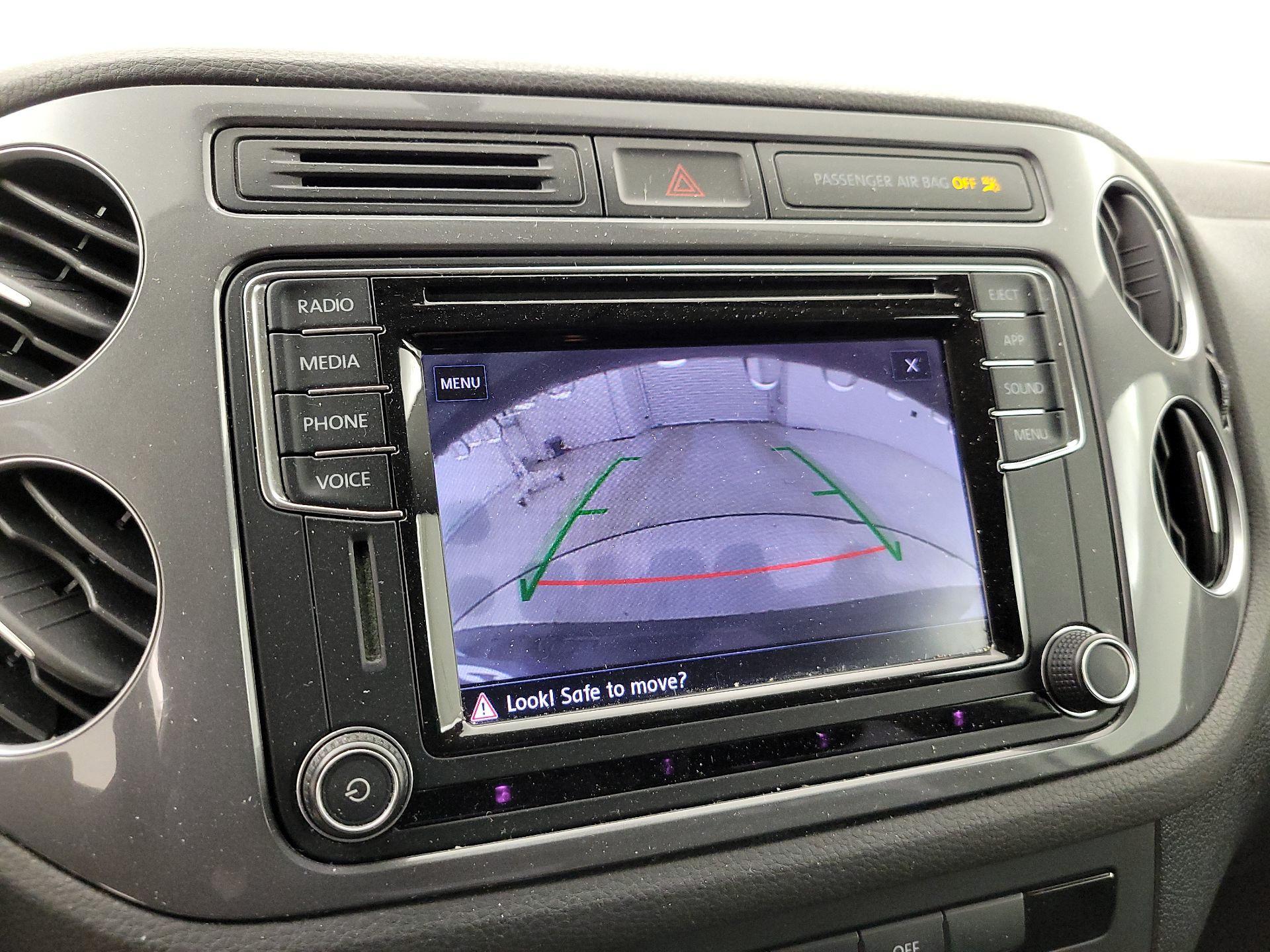 Thumbnail: 2017 Volkswagen Tiguan - 14