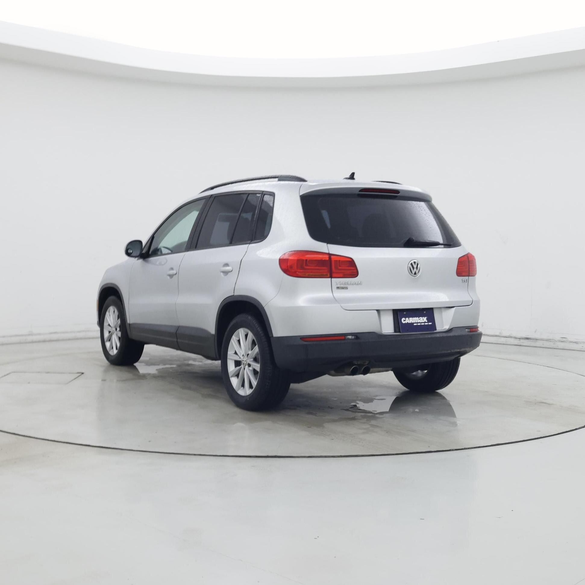 Thumbnail: 2017 Volkswagen Tiguan - 2