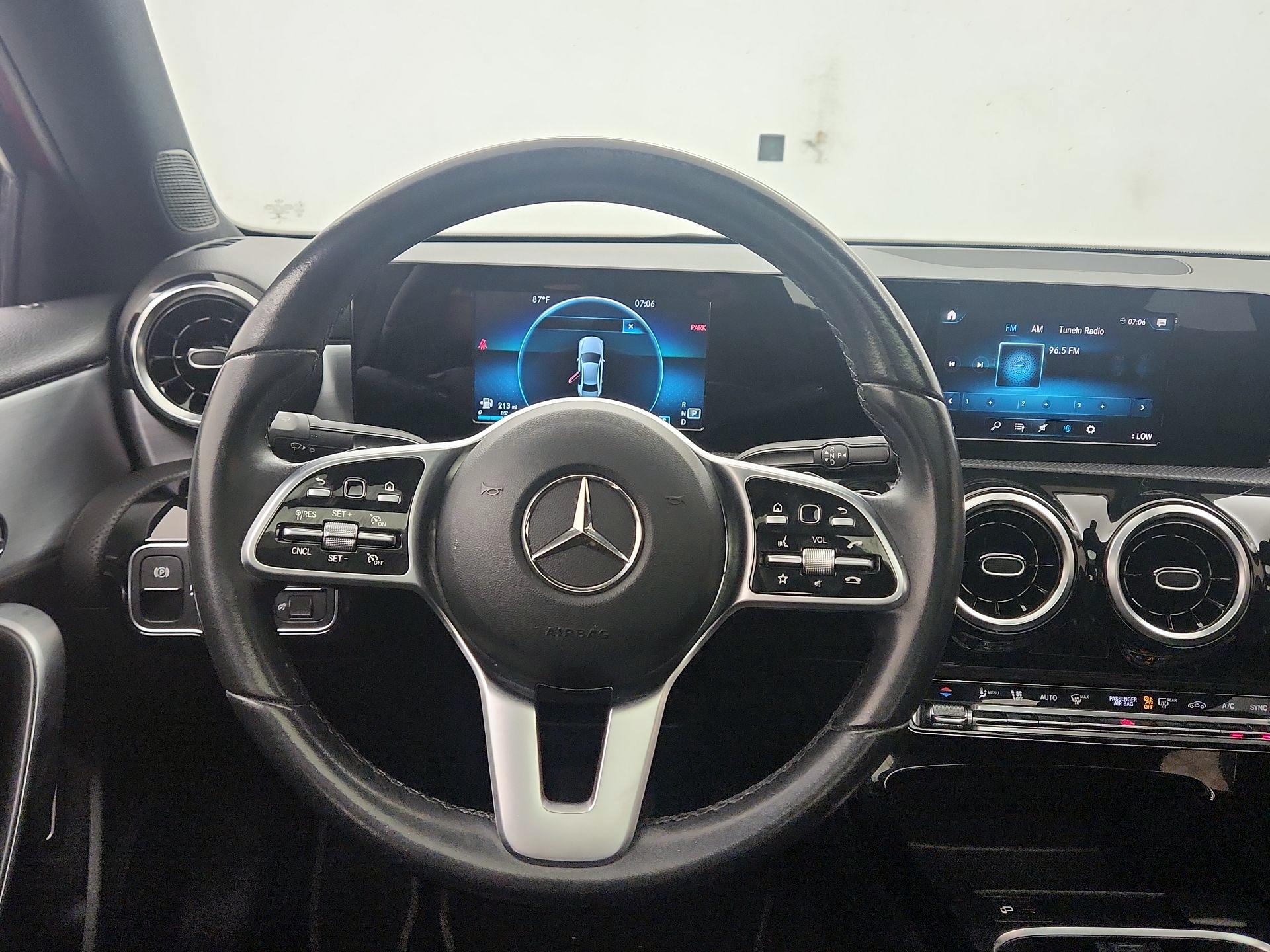 Thumbnail: 2020 Mercedes-Benz A-Class - 10