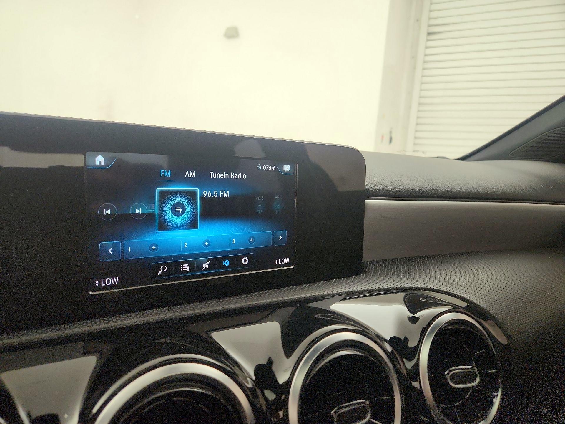 Thumbnail: 2020 Mercedes-Benz A-Class - 15