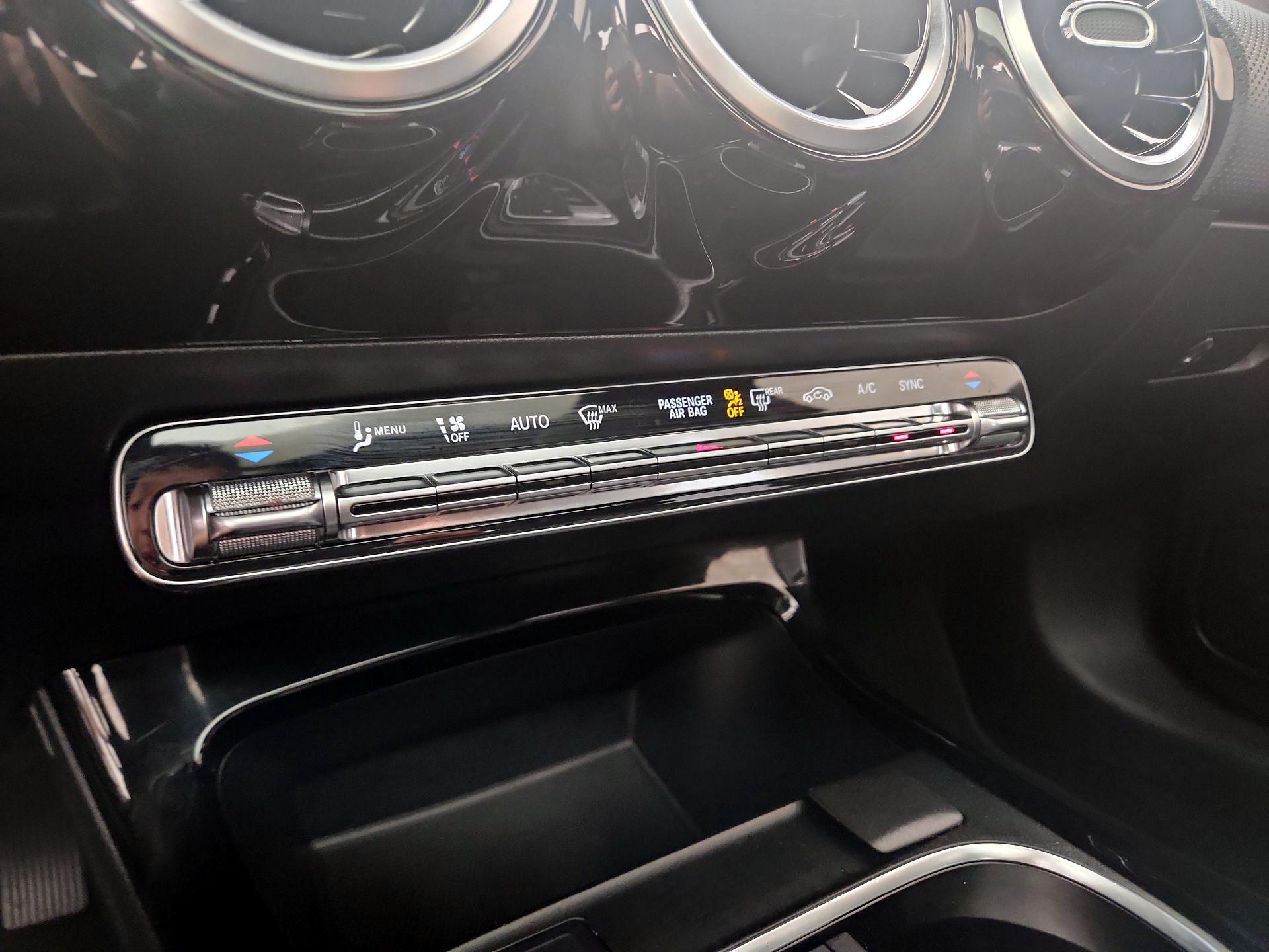 Thumbnail: 2020 Mercedes-Benz A-Class - 16