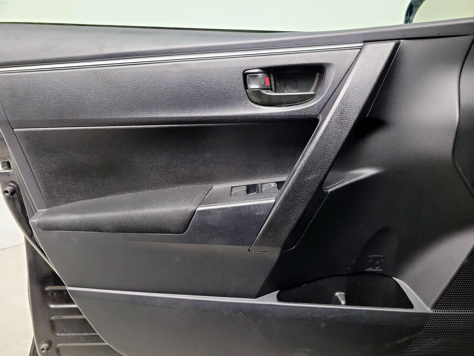 Thumbnail: 2016 Toyota Corolla - 12