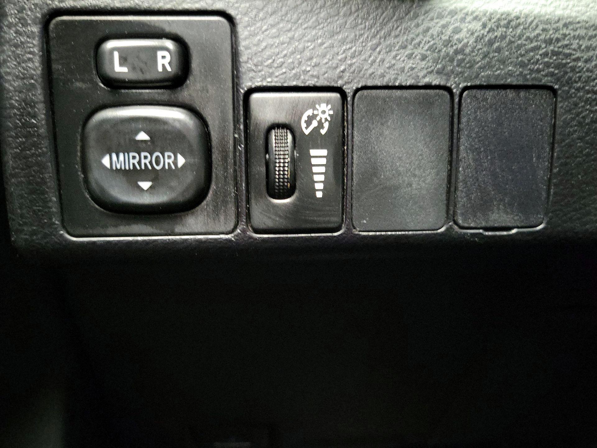 Thumbnail: 2016 Toyota Corolla - 13