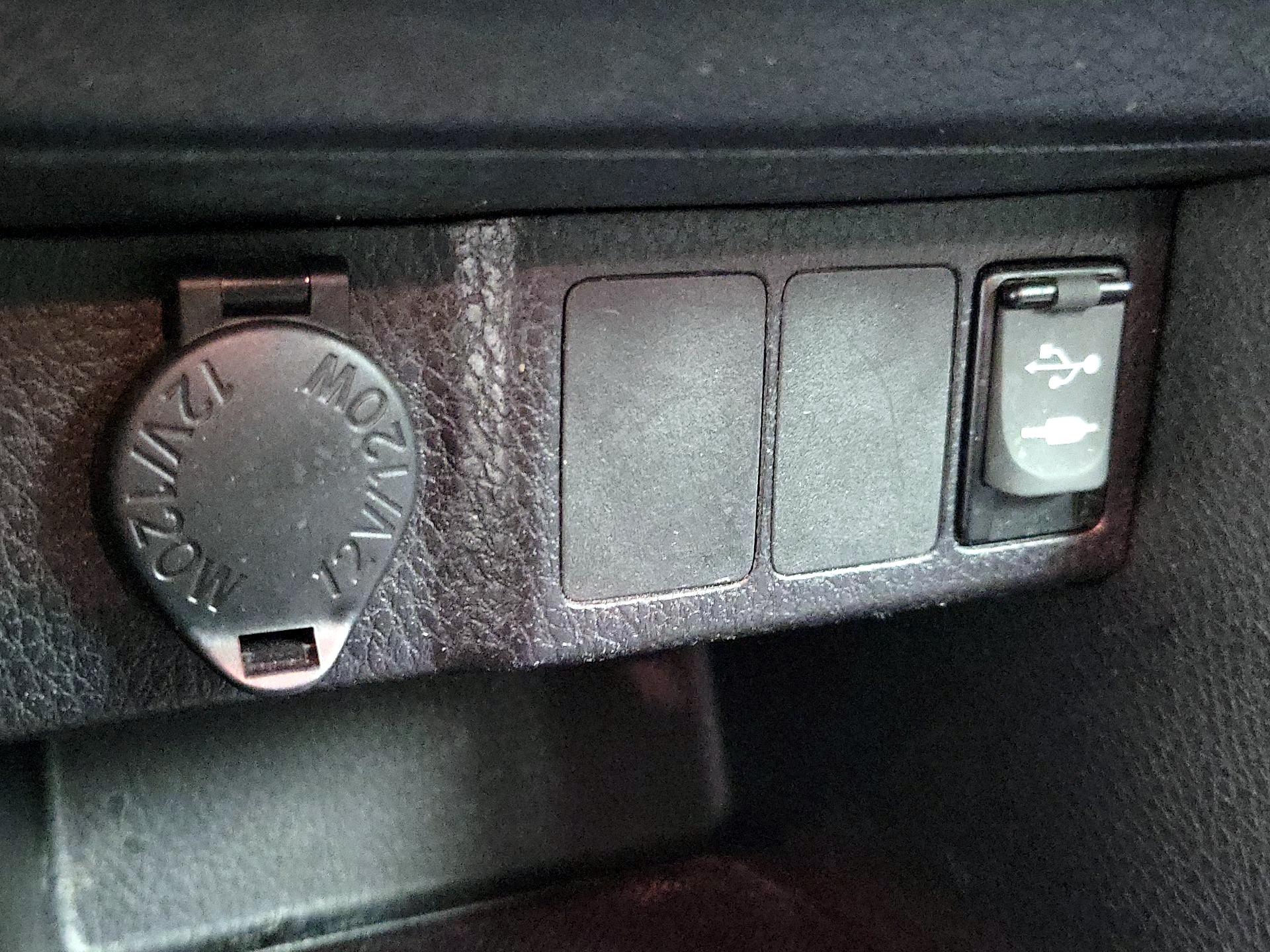 Thumbnail: 2016 Toyota Corolla - 17