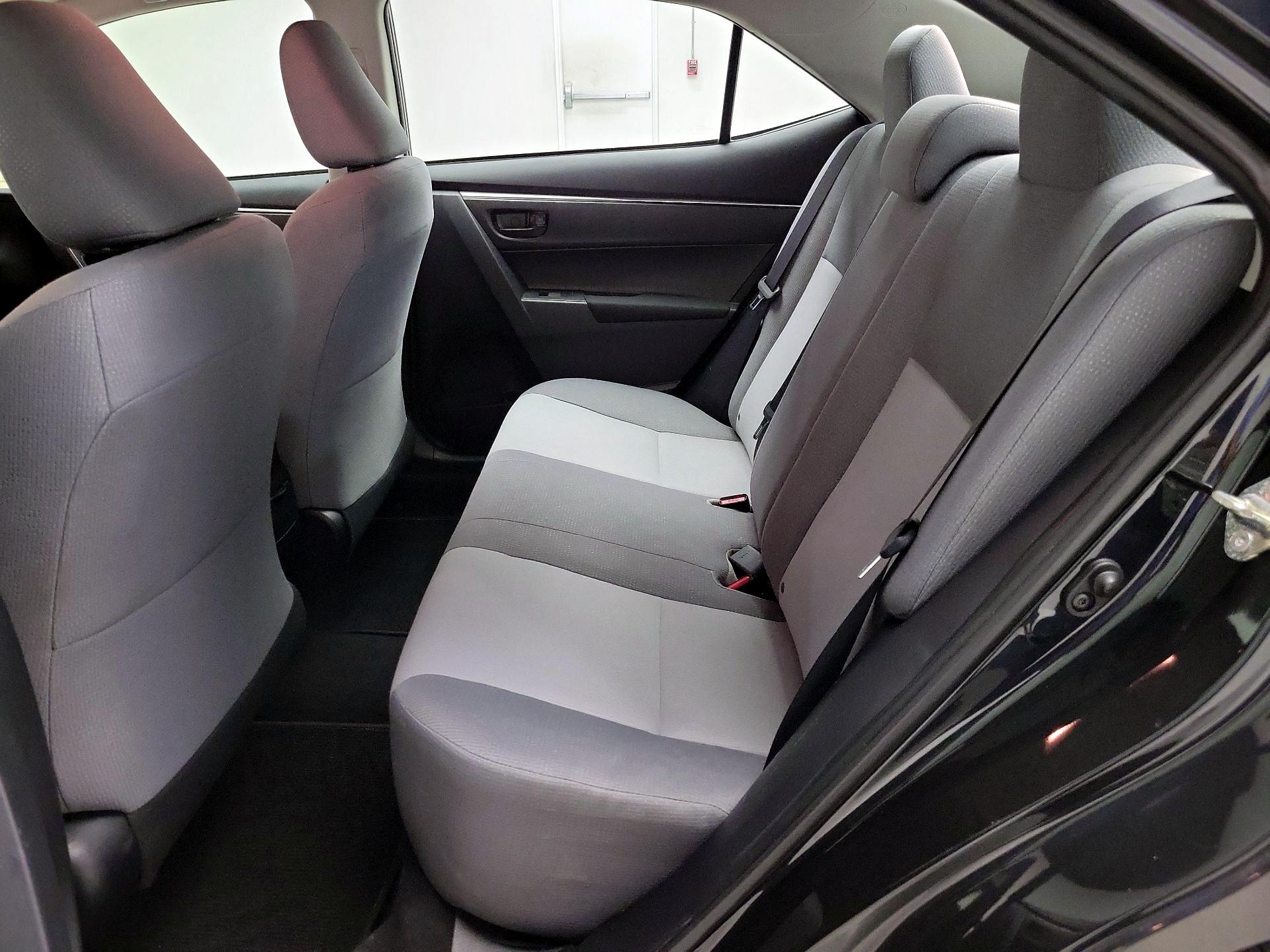 Thumbnail: 2016 Toyota Corolla - 18