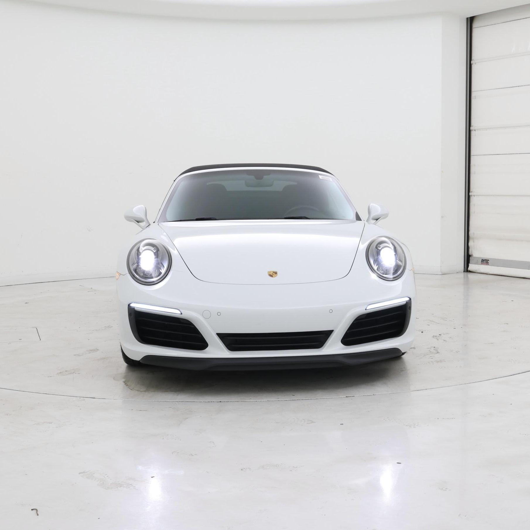 Thumbnail: 2017 Porsche 911 - 5