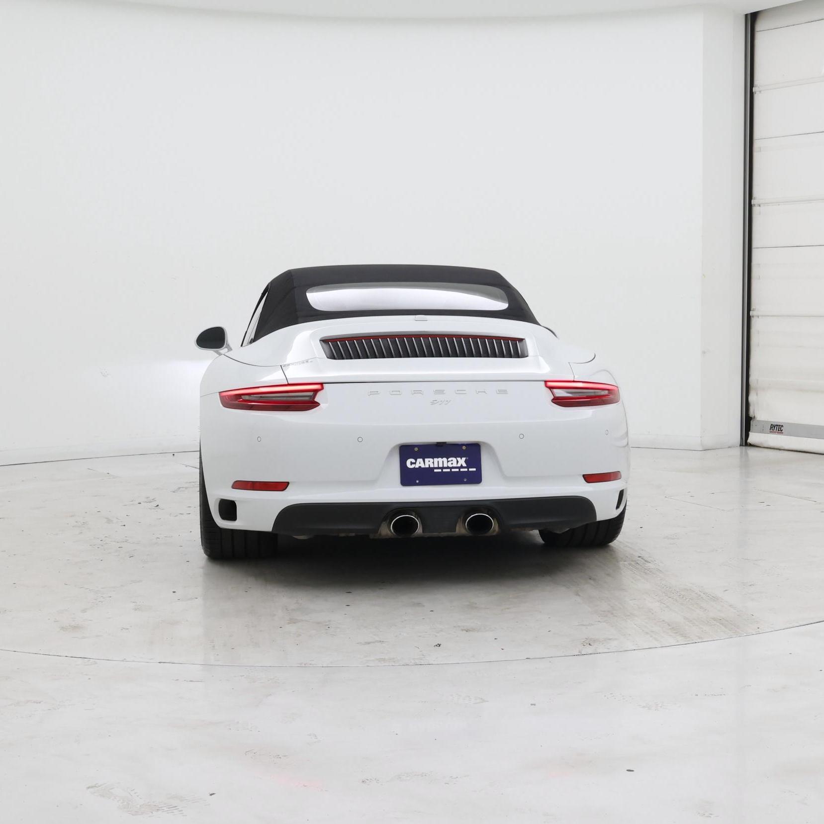 Thumbnail: 2017 Porsche 911 - 6