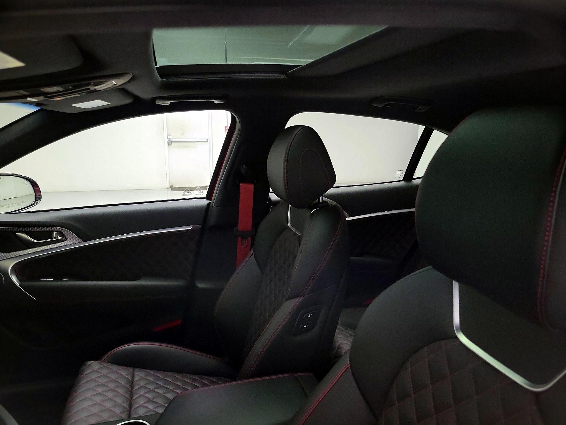 Thumbnail: 2023 Genesis G70 - 20