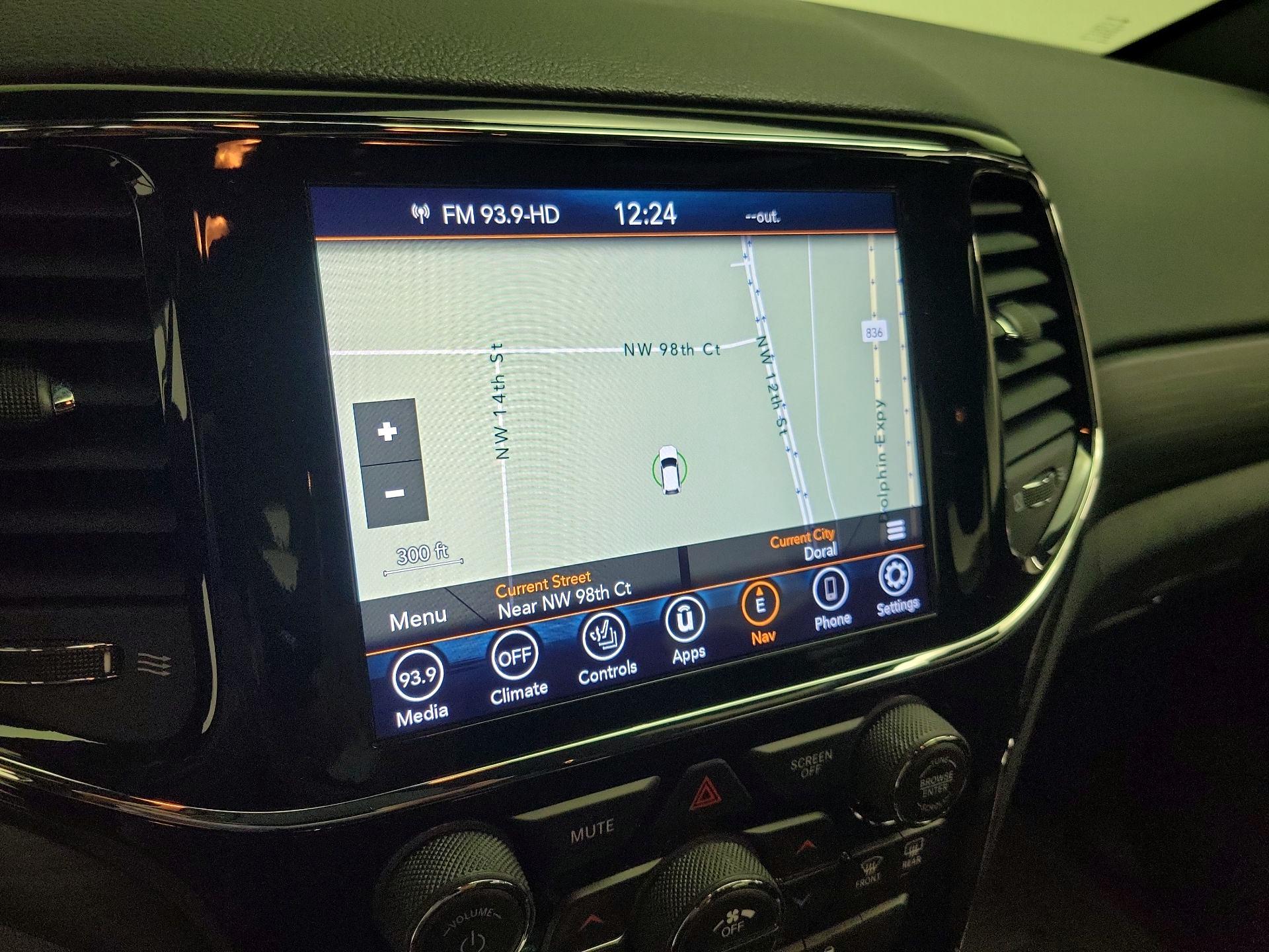 Thumbnail: 2022 Jeep Grand Cherokee - 14