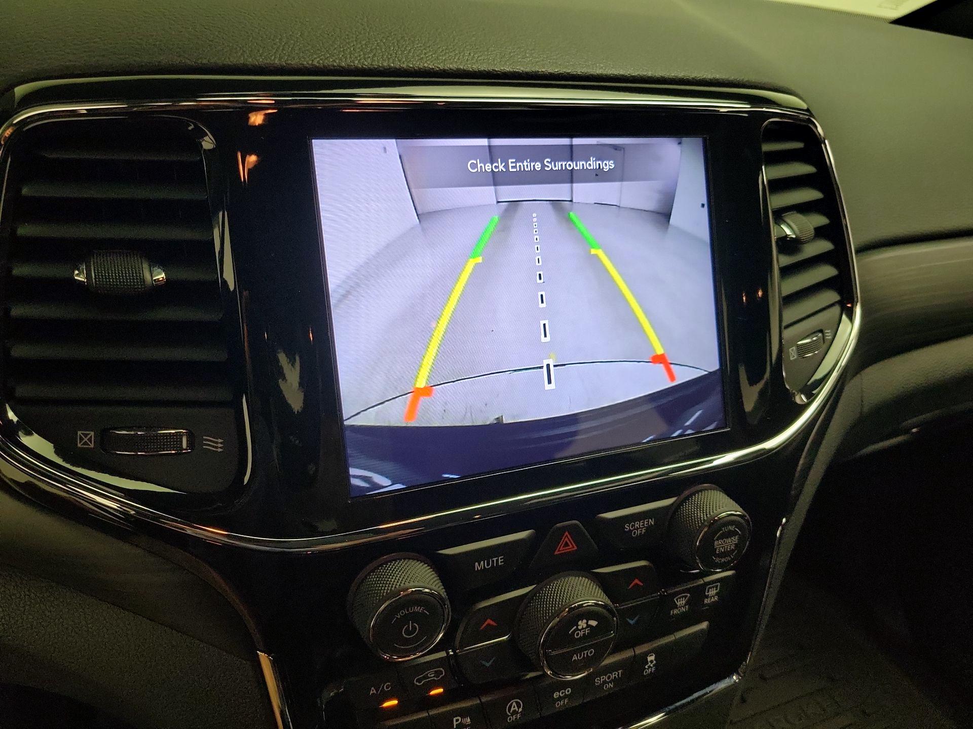 Thumbnail: 2022 Jeep Grand Cherokee - 15