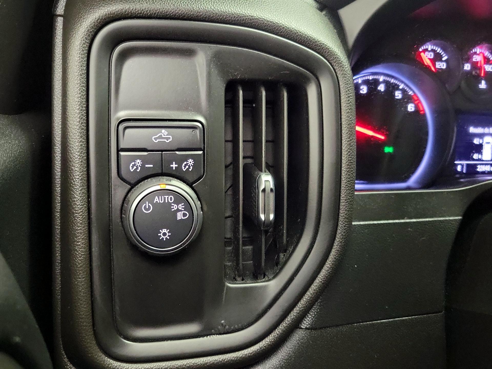 Thumbnail: 2021 Chevrolet Silverado 1500 - 13