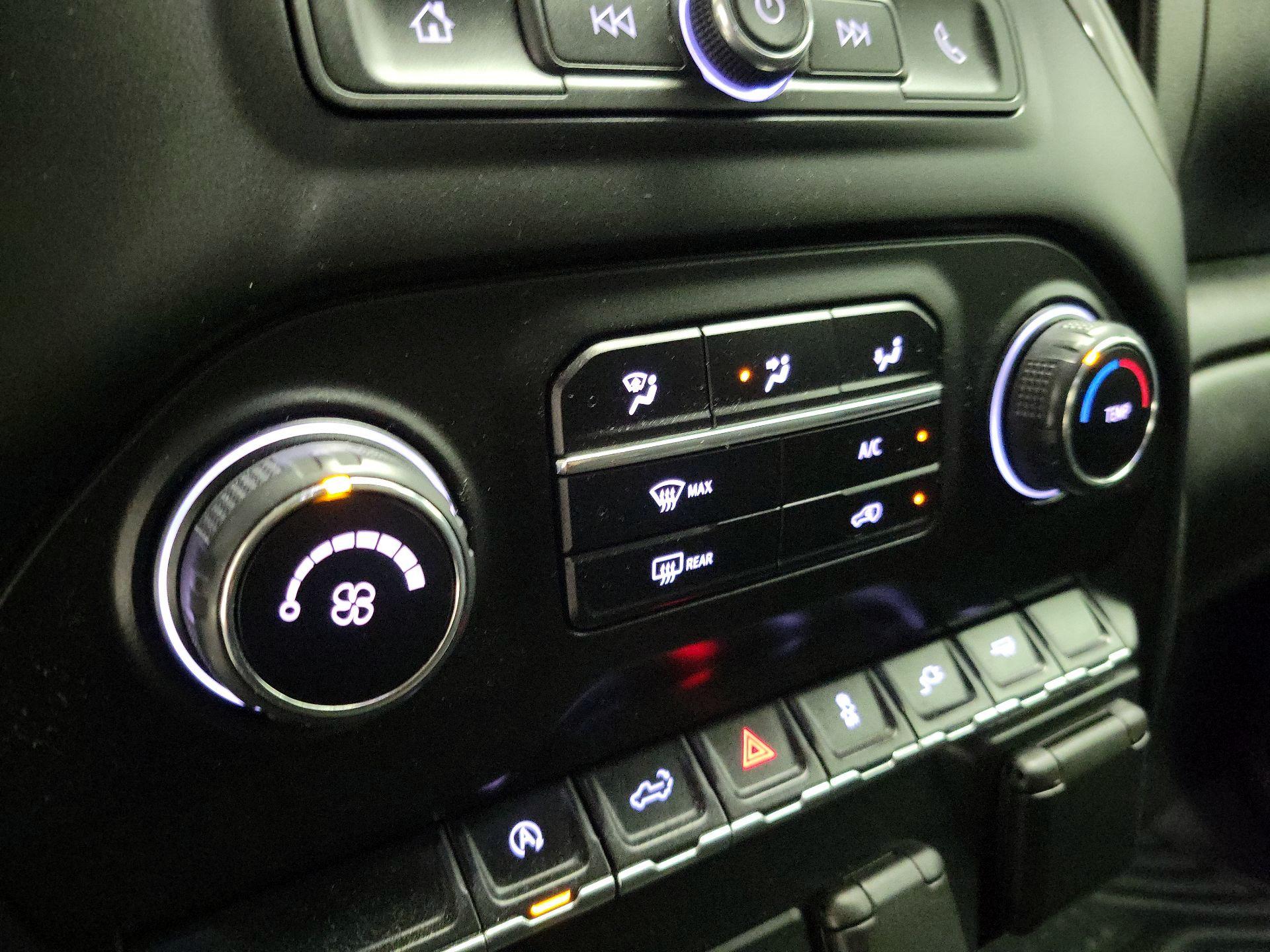 Thumbnail: 2021 Chevrolet Silverado 1500 - 16