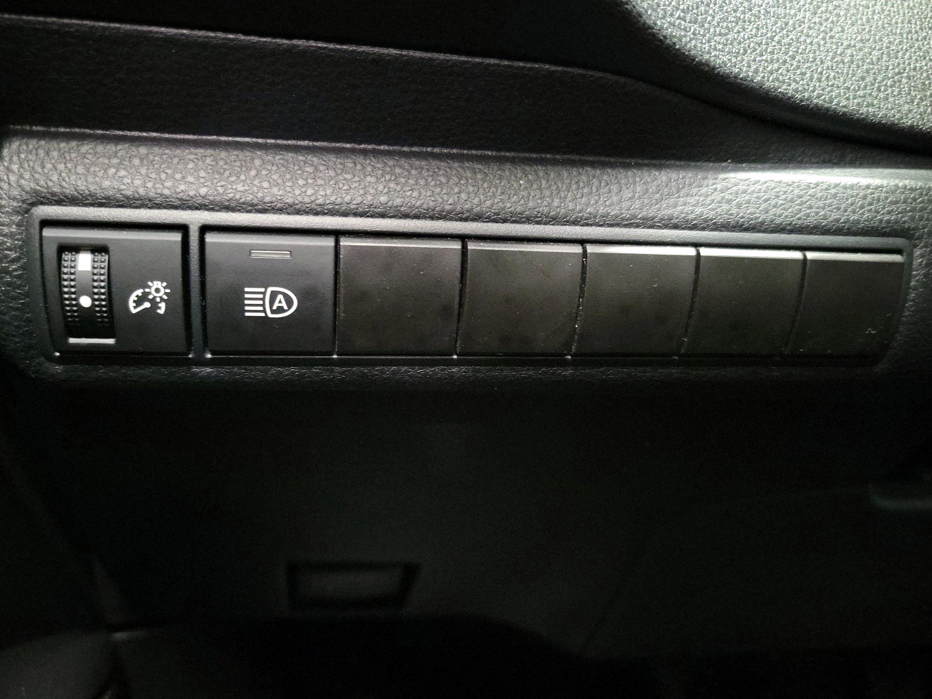 Thumbnail: 2024 Toyota Corolla - 13