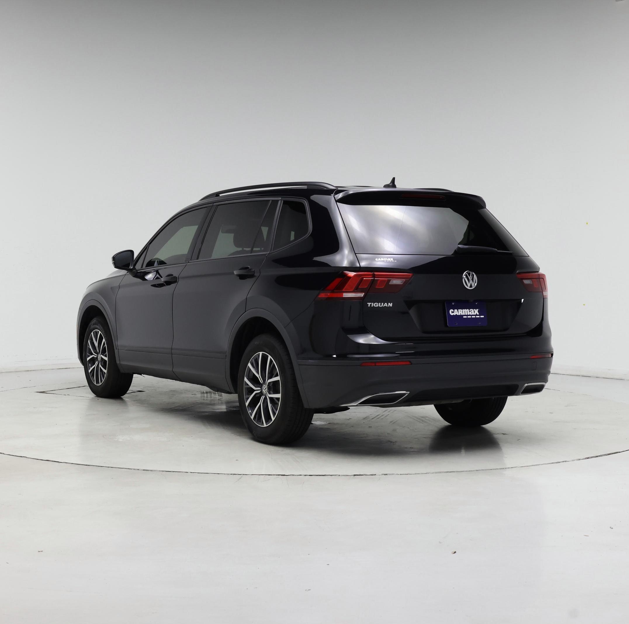 Thumbnail: 2021 Volkswagen Tiguan - 2