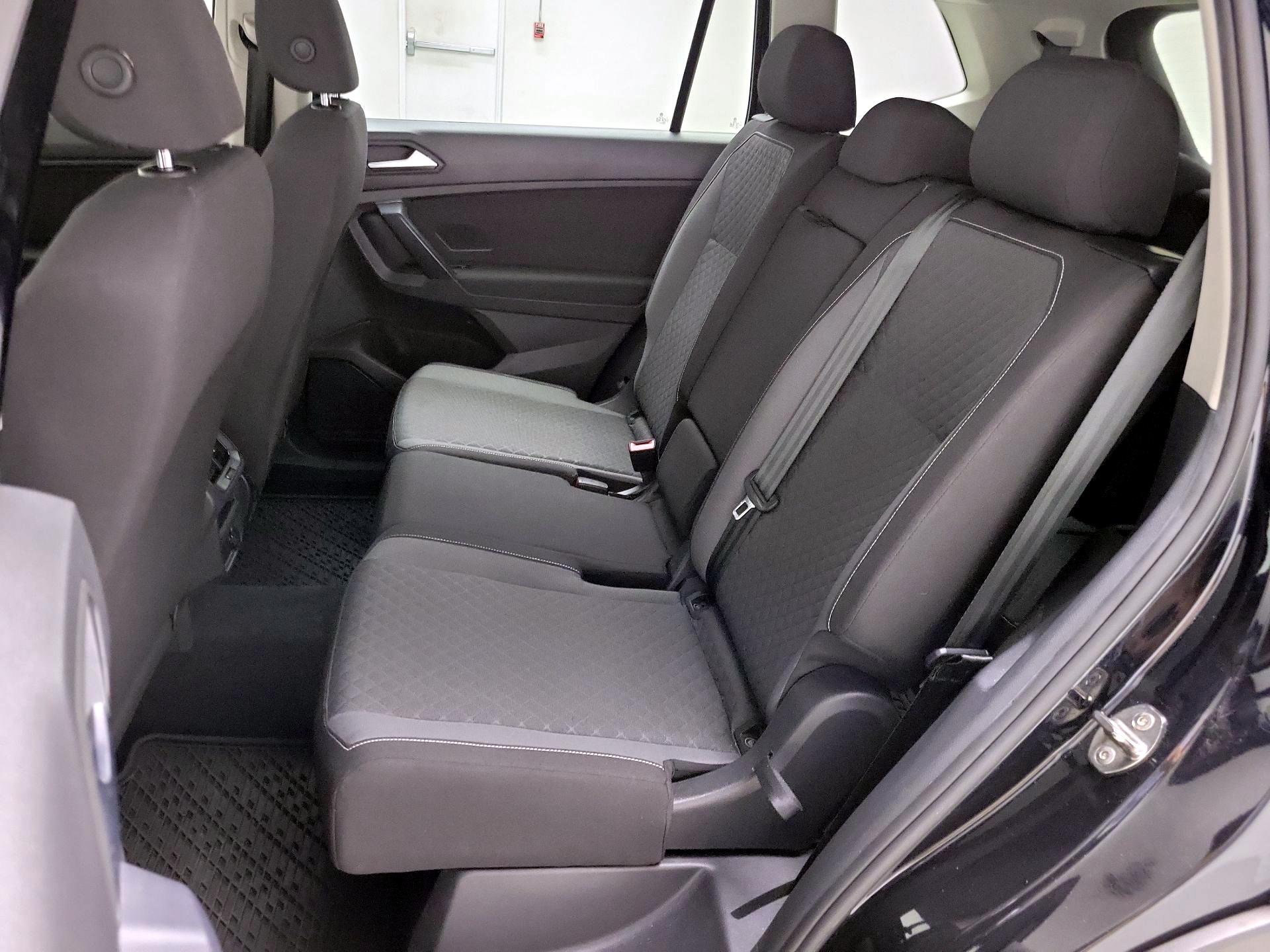 Thumbnail: 2021 Volkswagen Tiguan - 20