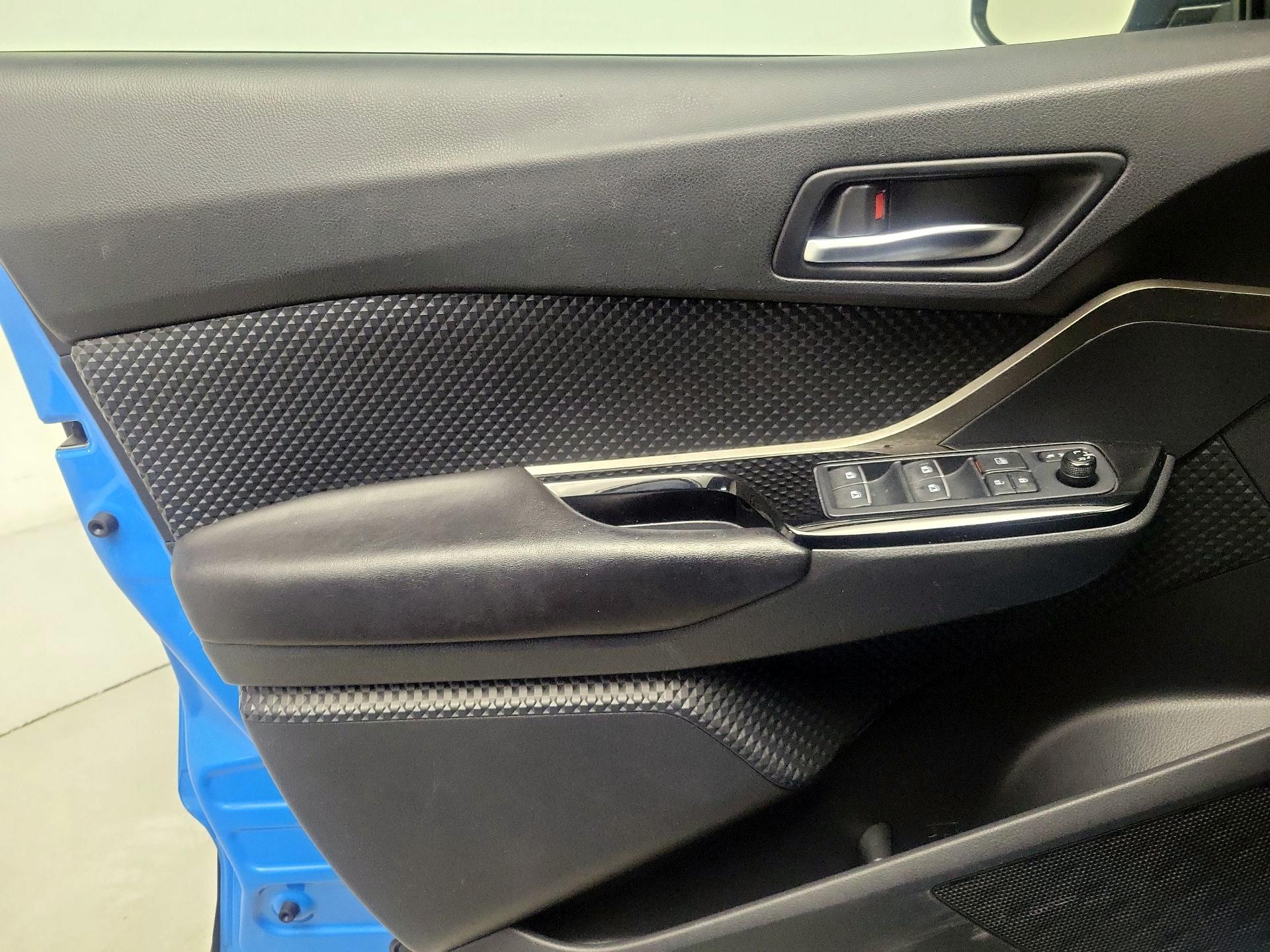 Thumbnail: 2019 Toyota C-HR - 12