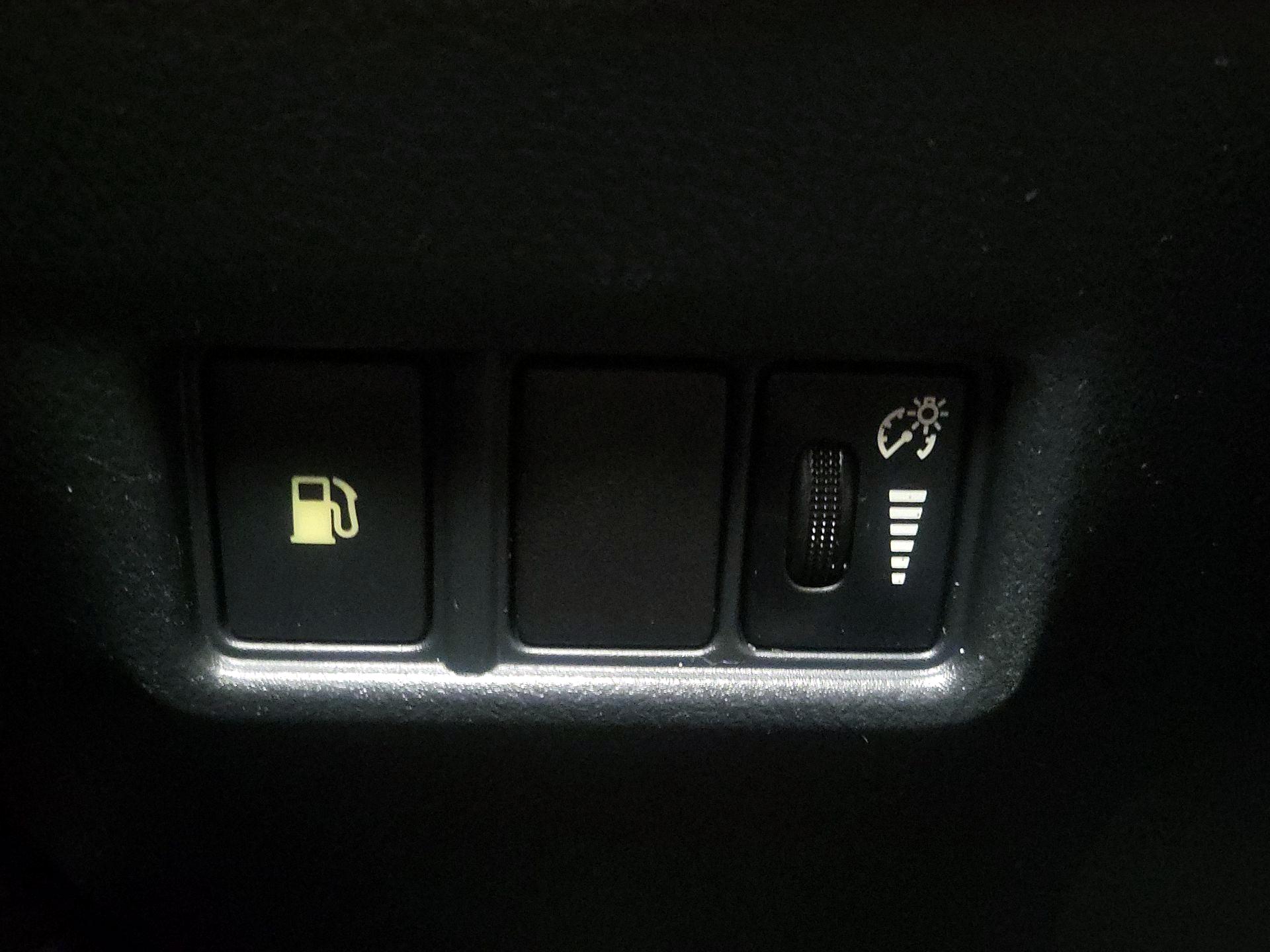 Thumbnail: 2019 Toyota C-HR - 13