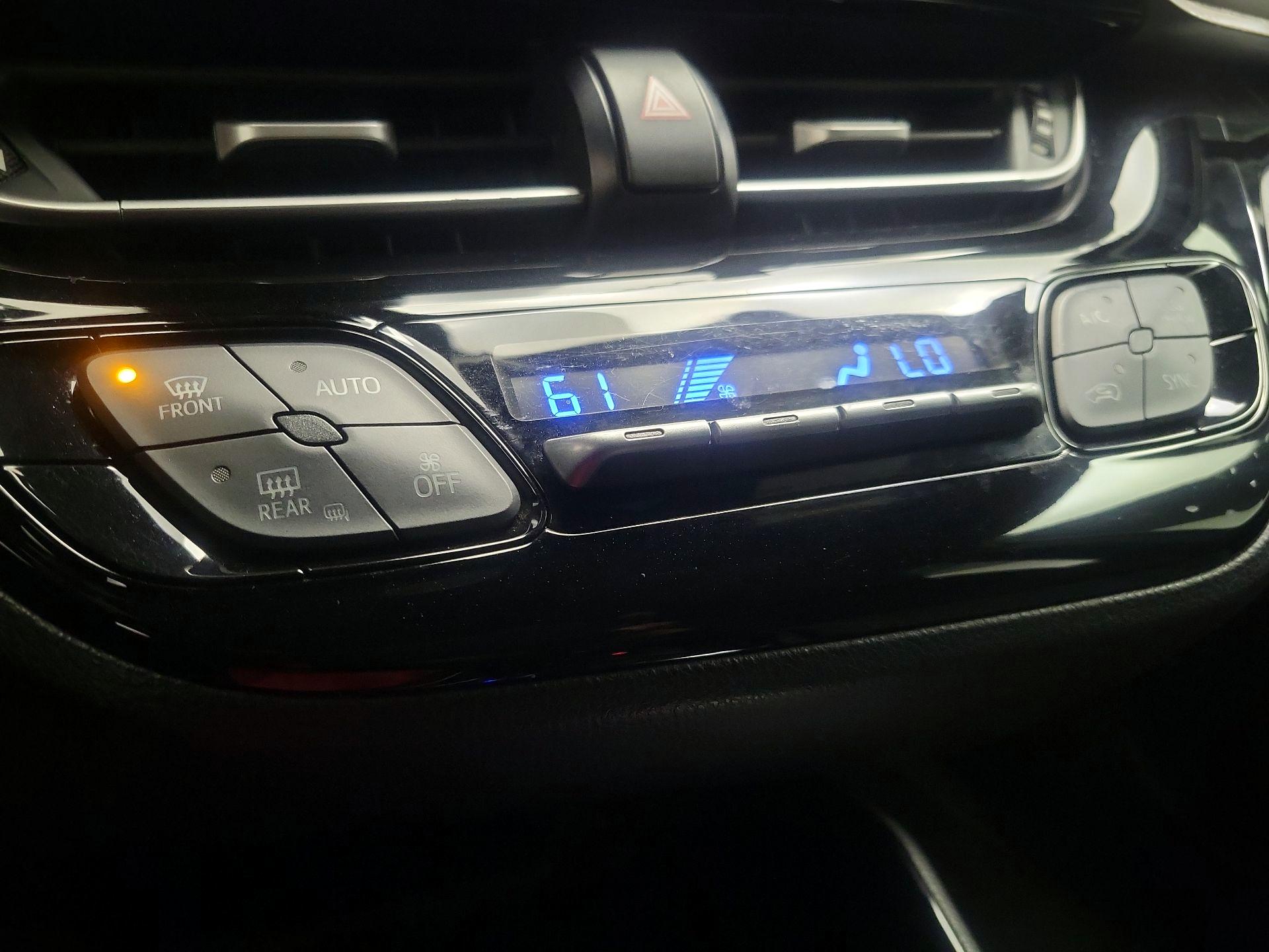 Thumbnail: 2019 Toyota C-HR - 16