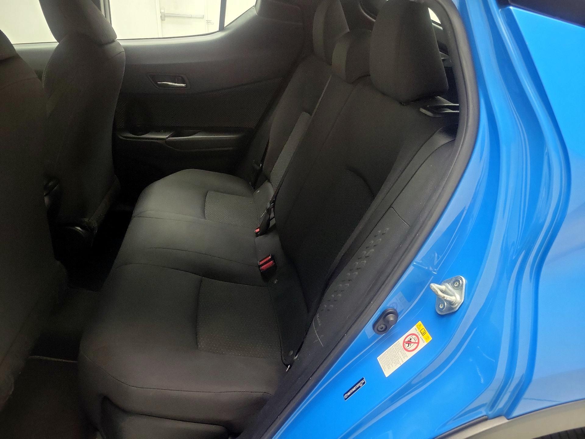 Thumbnail: 2019 Toyota C-HR - 19