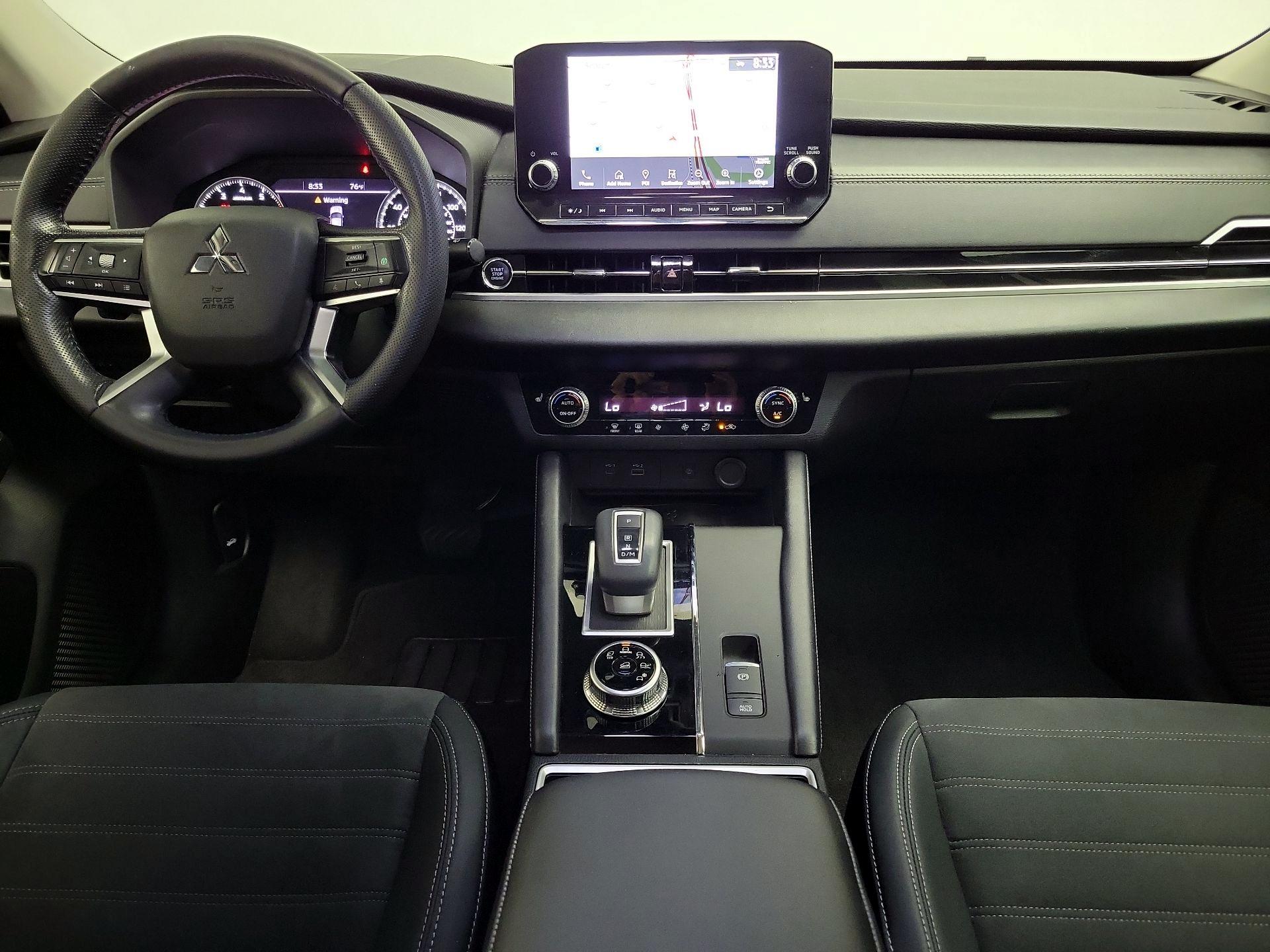 Thumbnail: 2022 Mitsubishi Outlander - 9