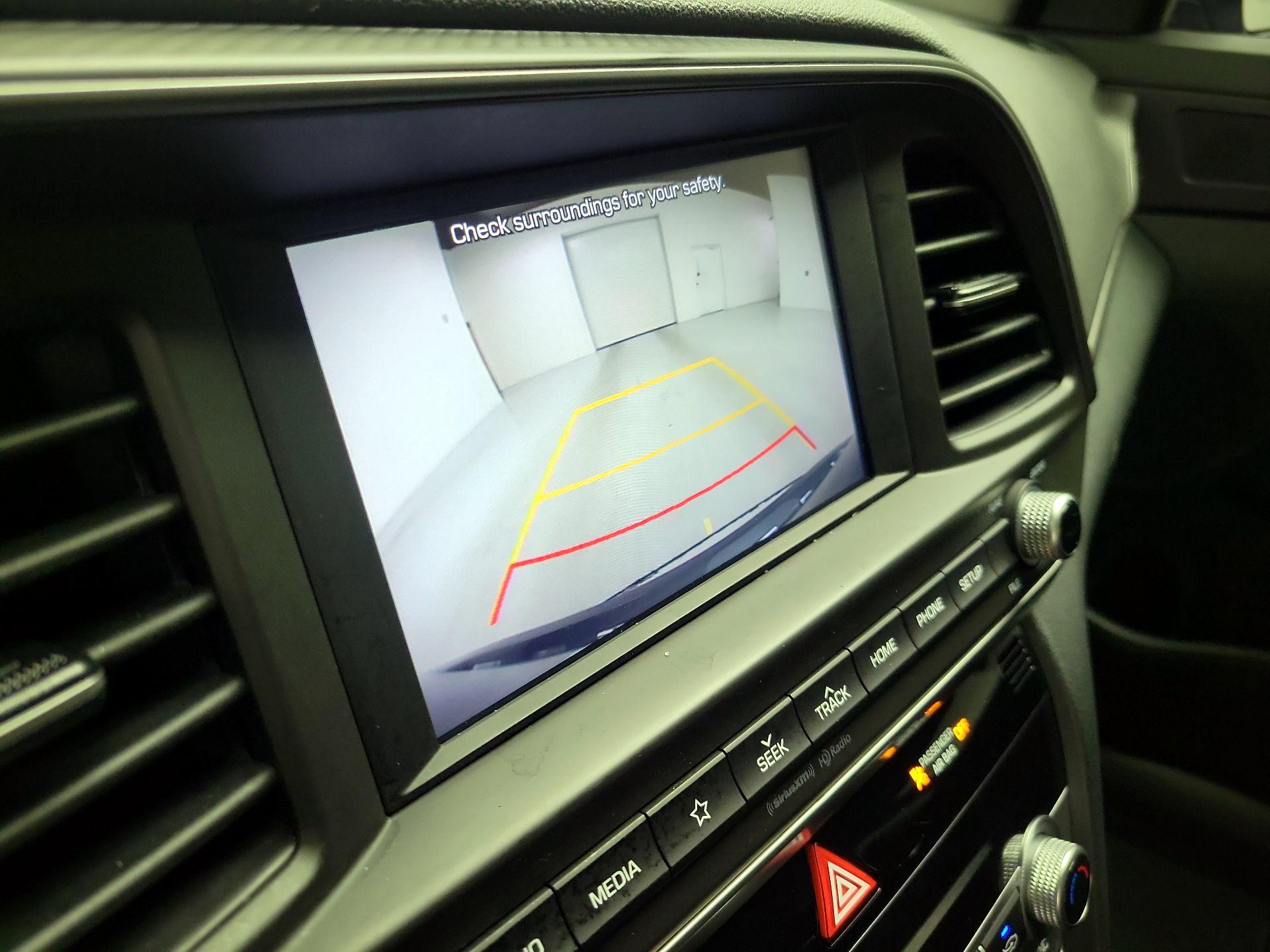 Thumbnail: 2020 Hyundai Elantra - 14