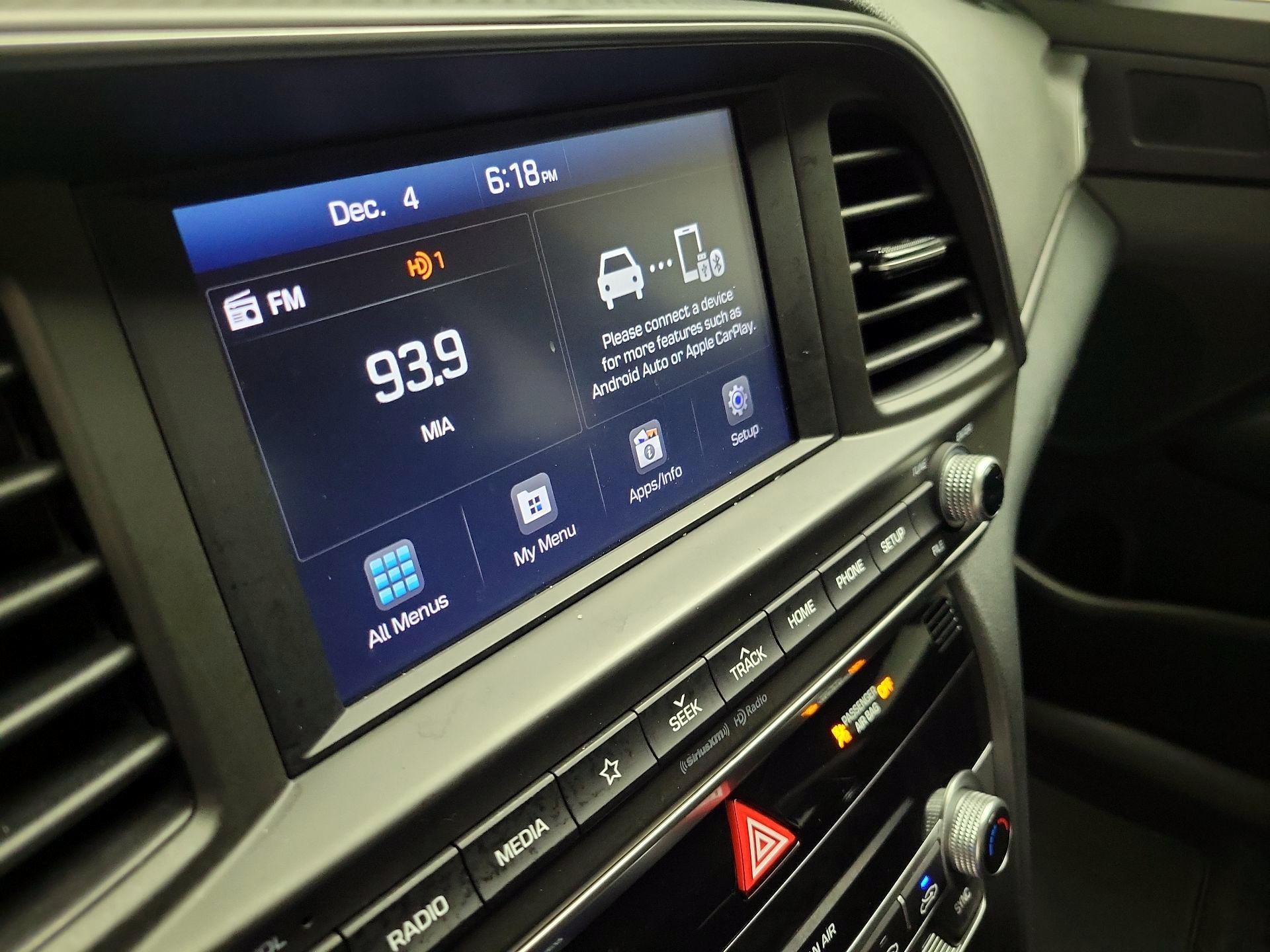 Thumbnail: 2020 Hyundai Elantra - 15