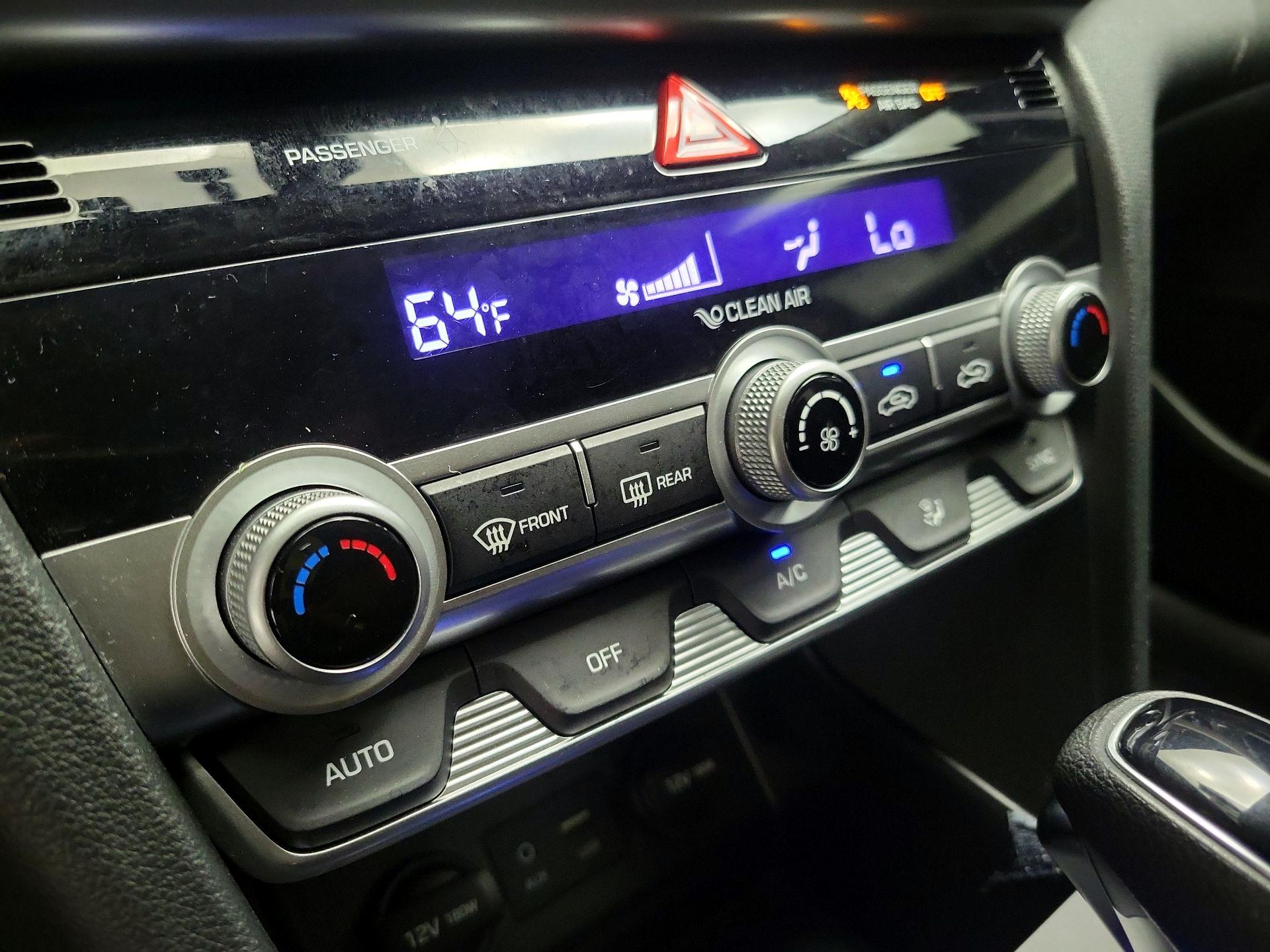 Thumbnail: 2020 Hyundai Elantra - 16