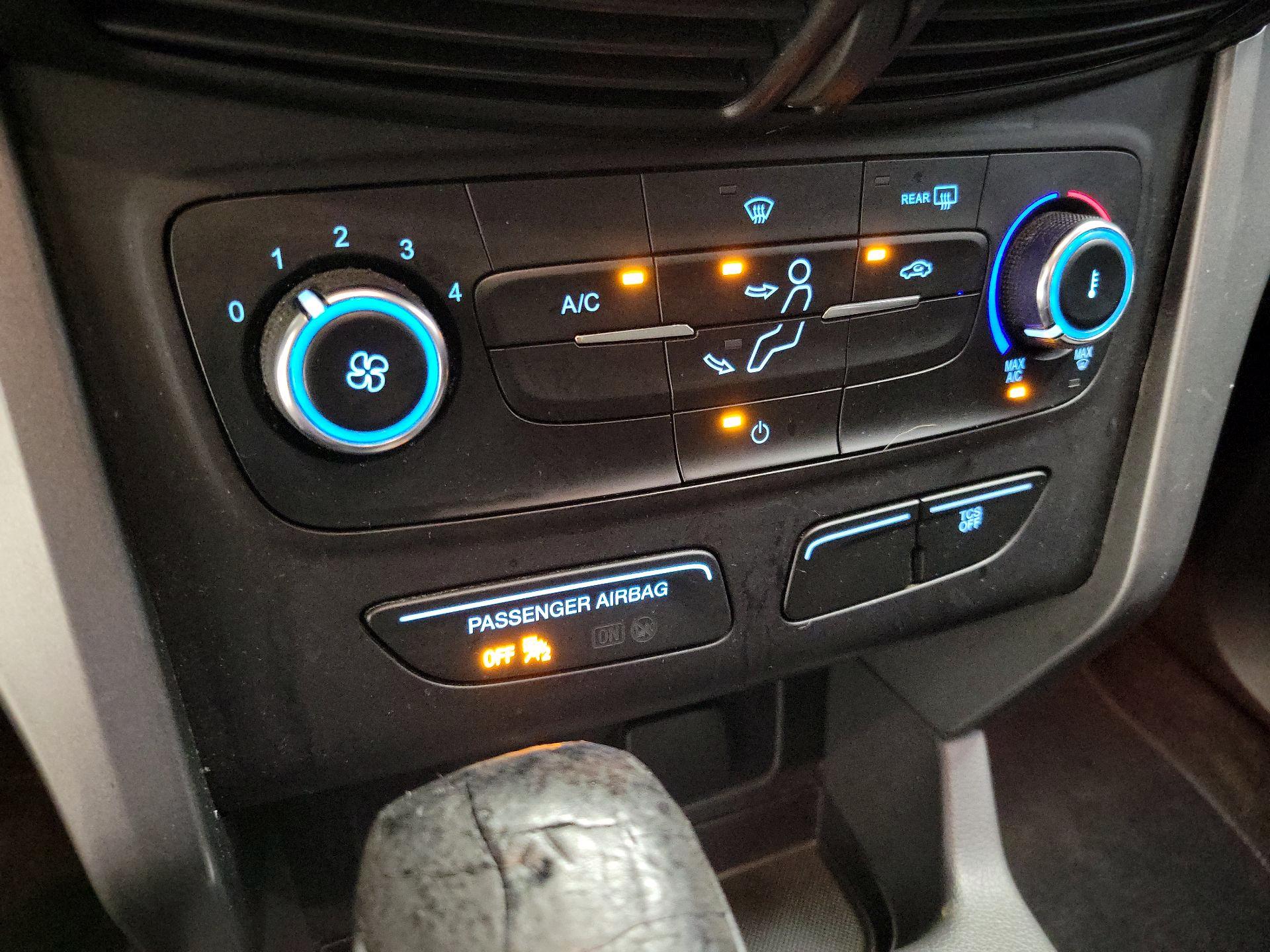 Thumbnail: 2017 Ford Escape - 16