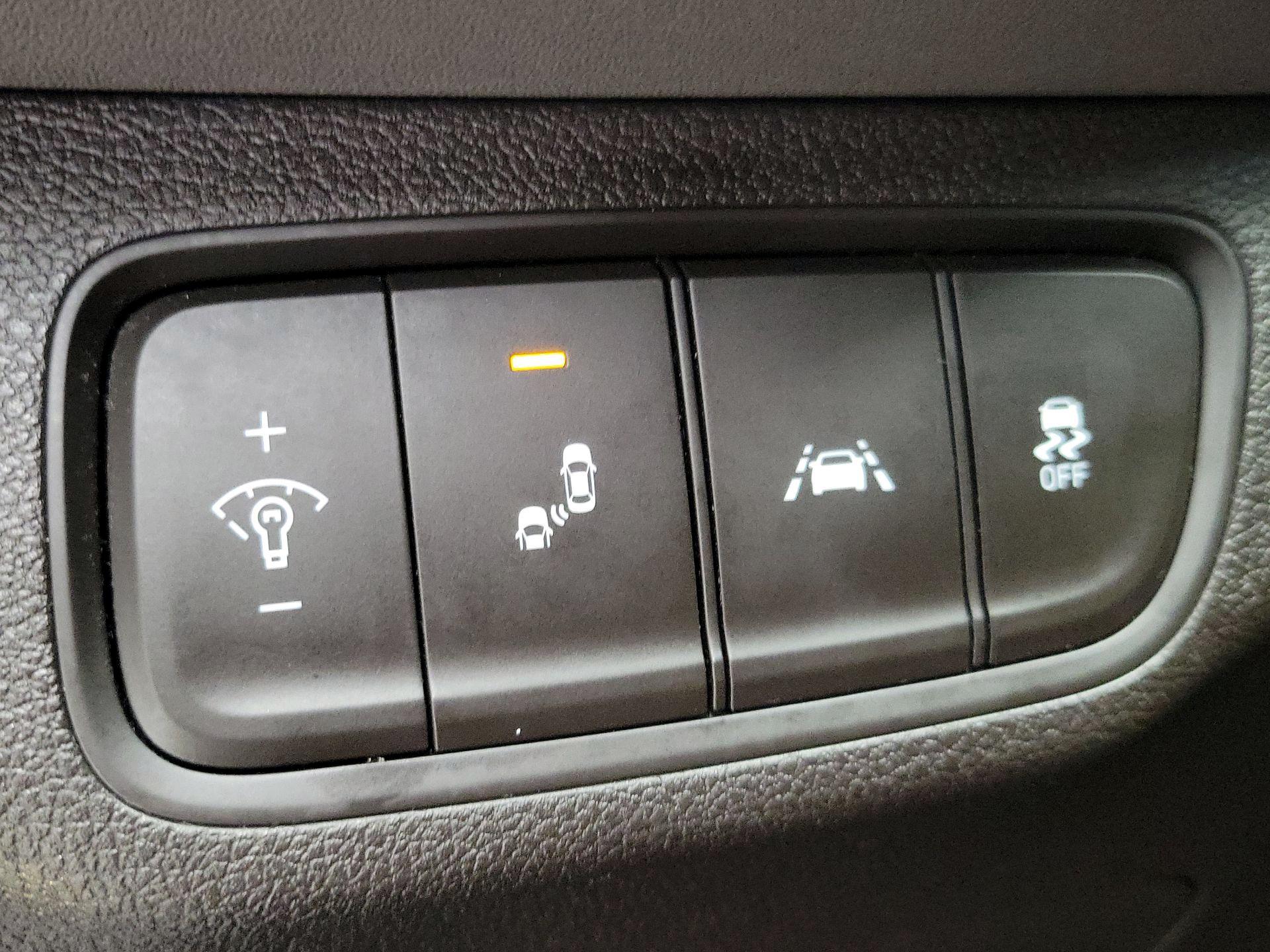 Thumbnail: 2020 Hyundai Santa Fe - 13