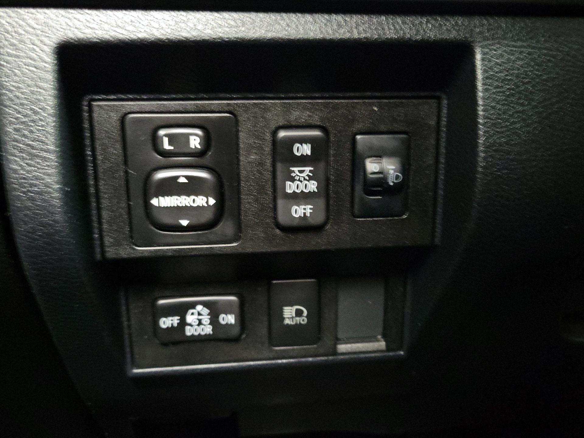 Thumbnail: 2019 Toyota Tundra - 13