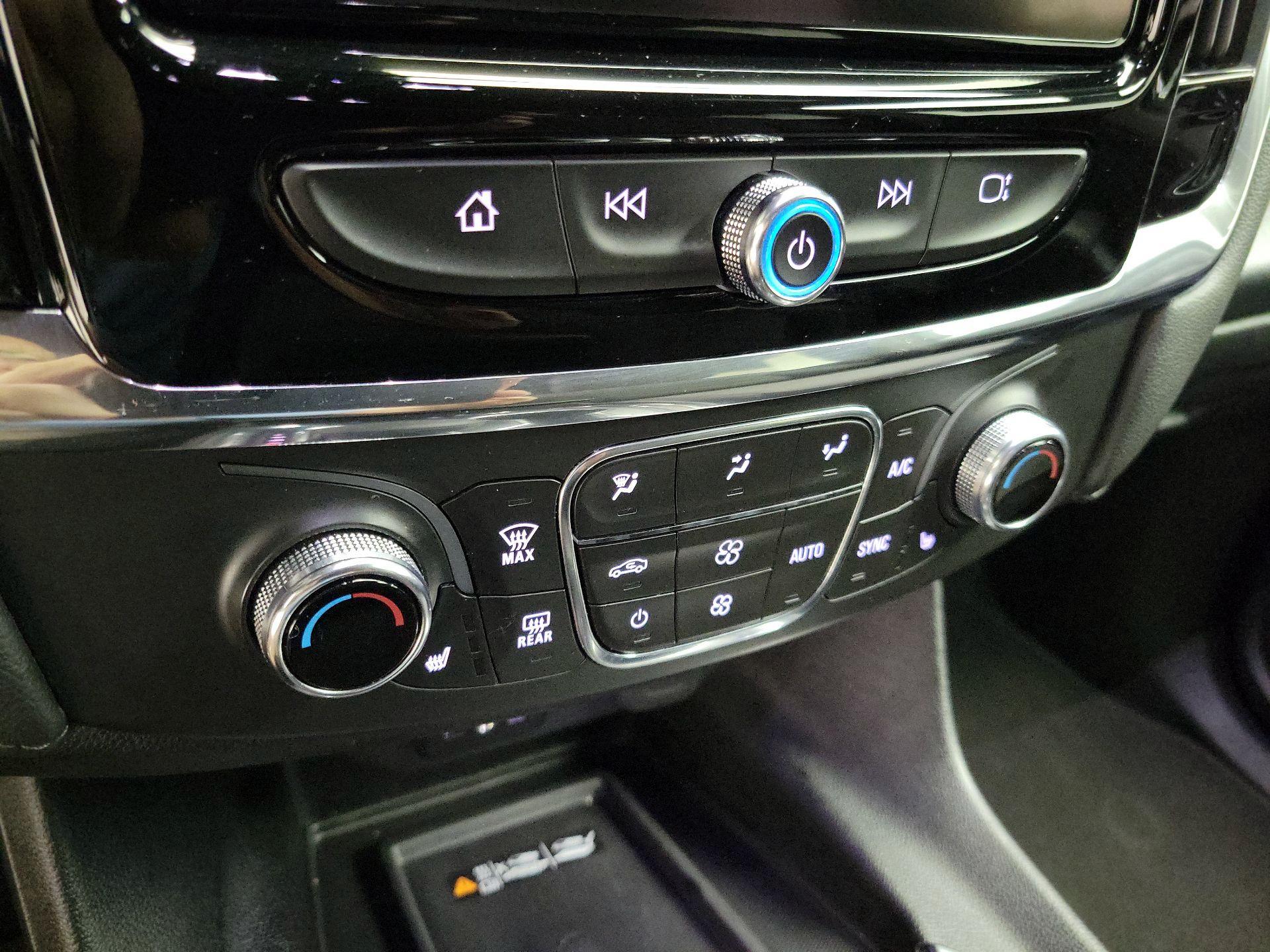 Thumbnail: 2023 Chevrolet Traverse - 17