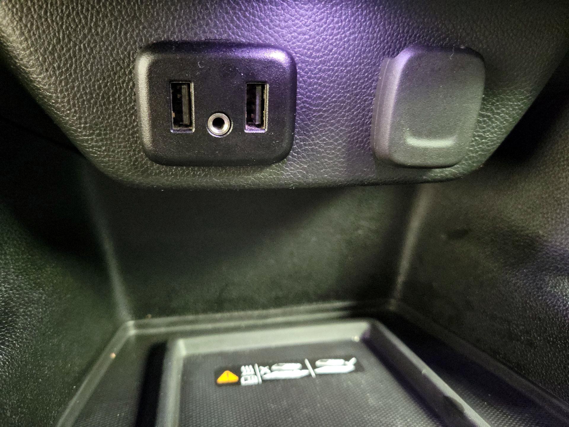 Thumbnail: 2023 Chevrolet Traverse - 19