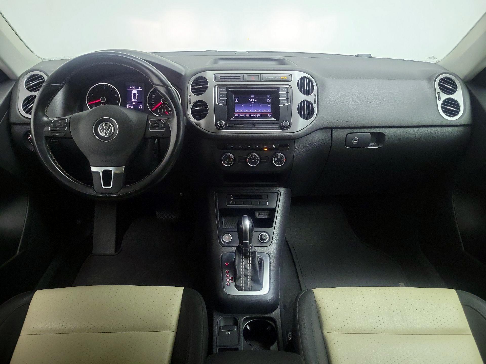 Thumbnail: 2016 Volkswagen Tiguan - 9