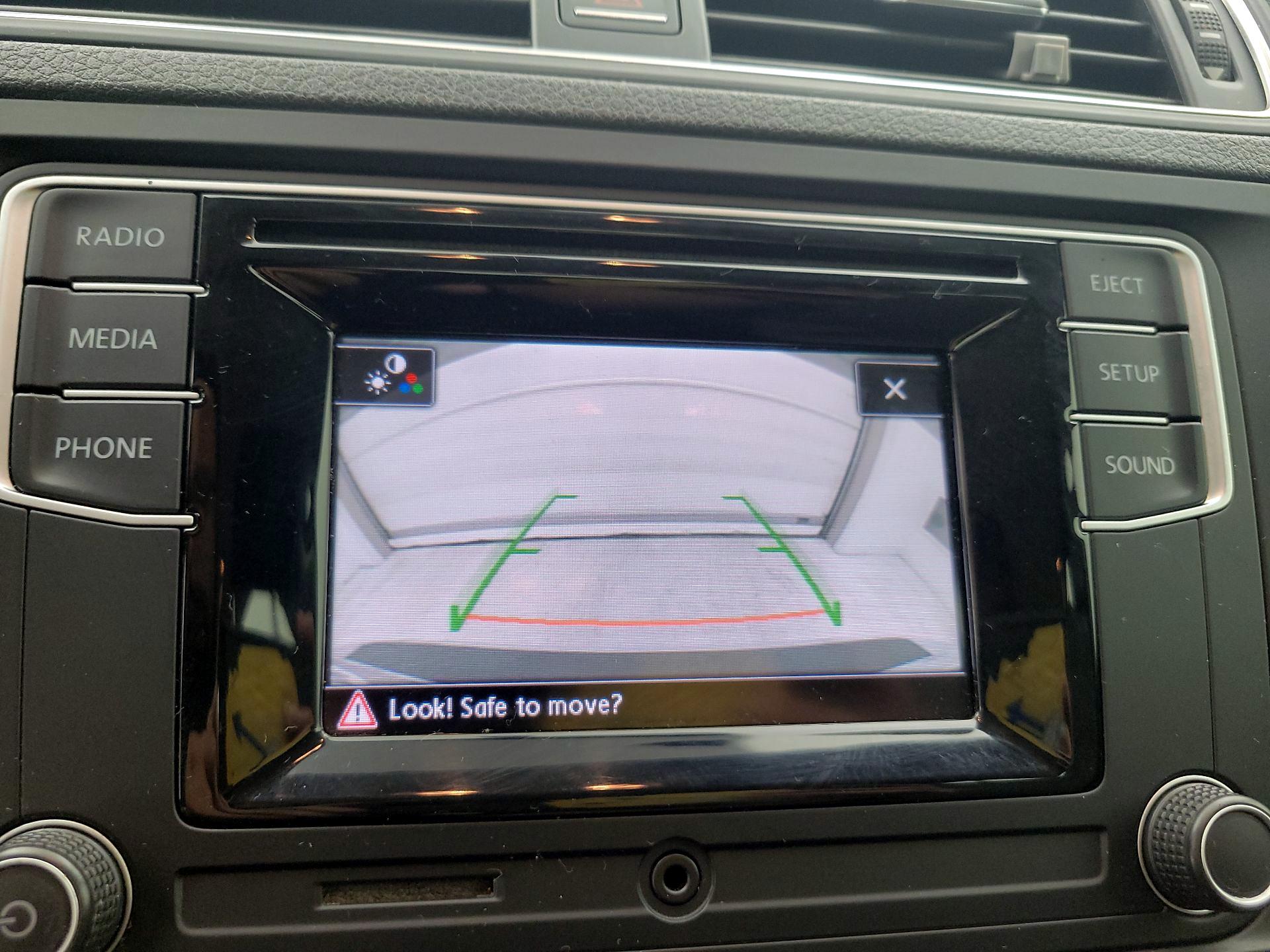 Thumbnail: 2017 Volkswagen Jetta - 14