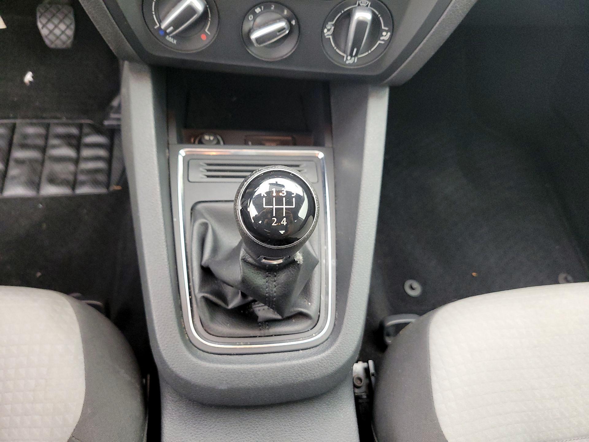 Thumbnail: 2017 Volkswagen Jetta - 17