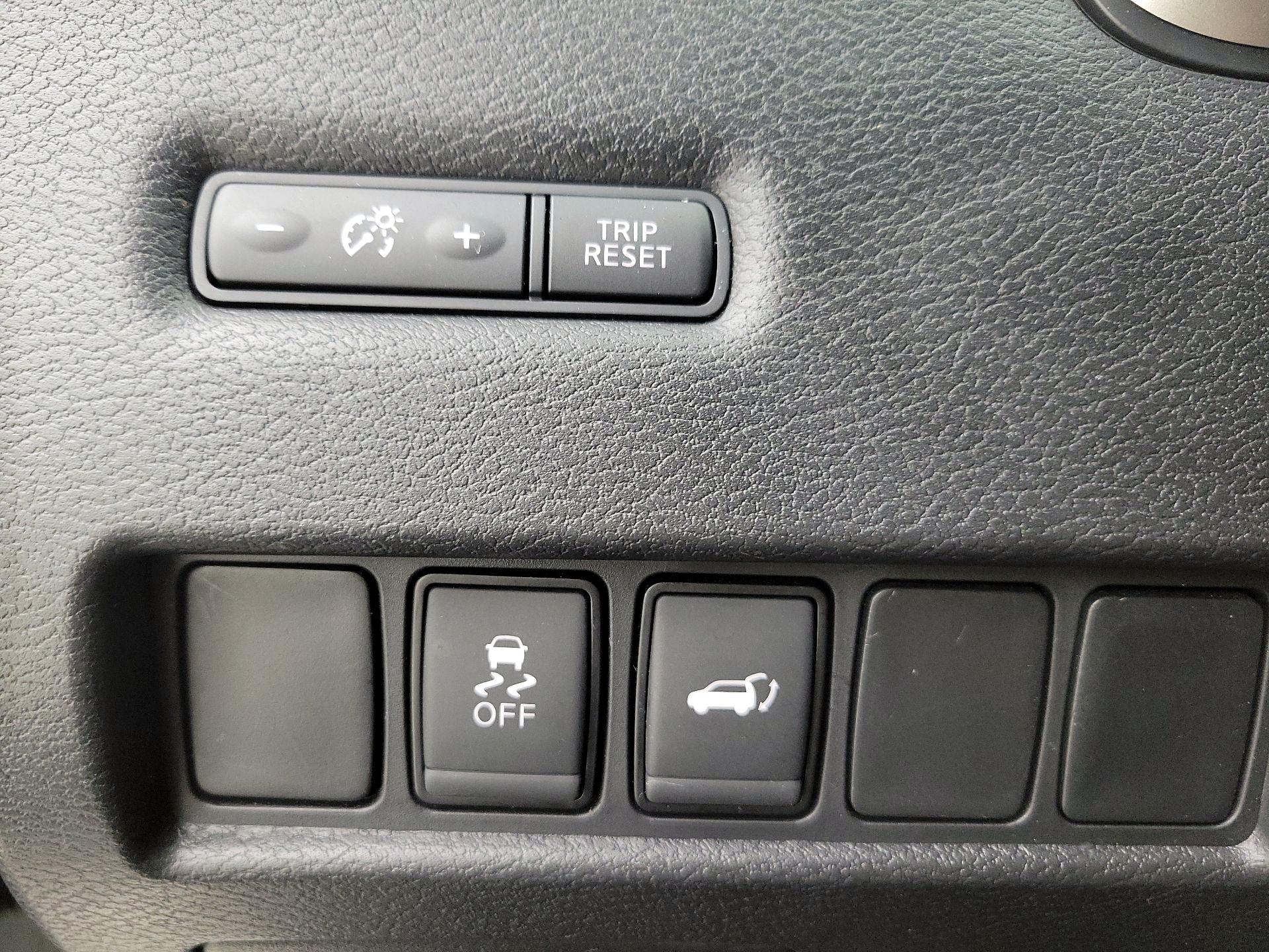 Thumbnail: 2017 Nissan Murano - 13