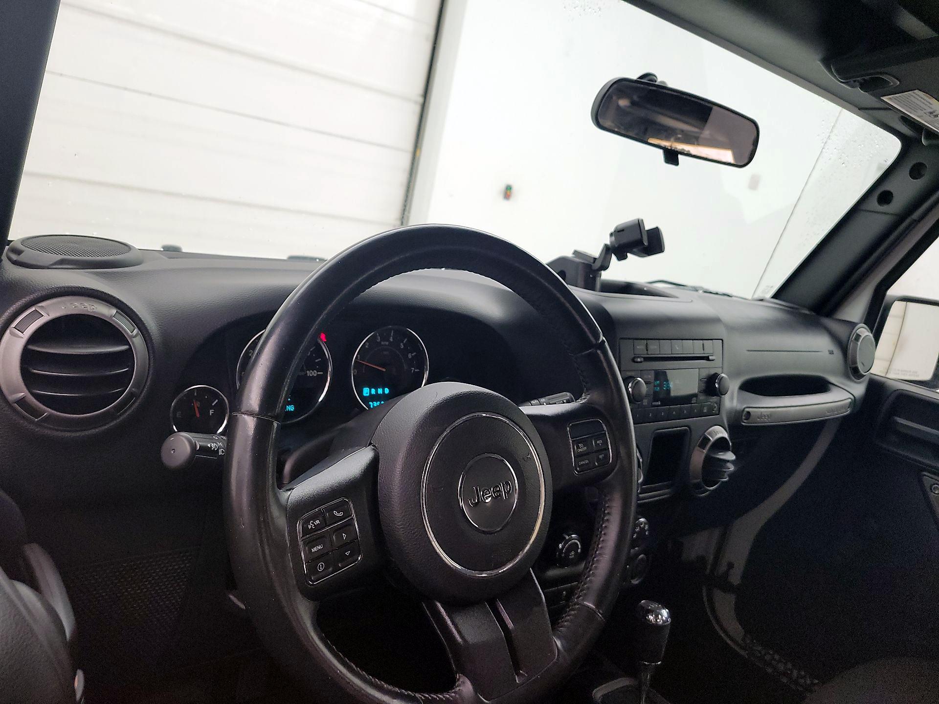 Thumbnail: 2017 Jeep Wrangler - 9