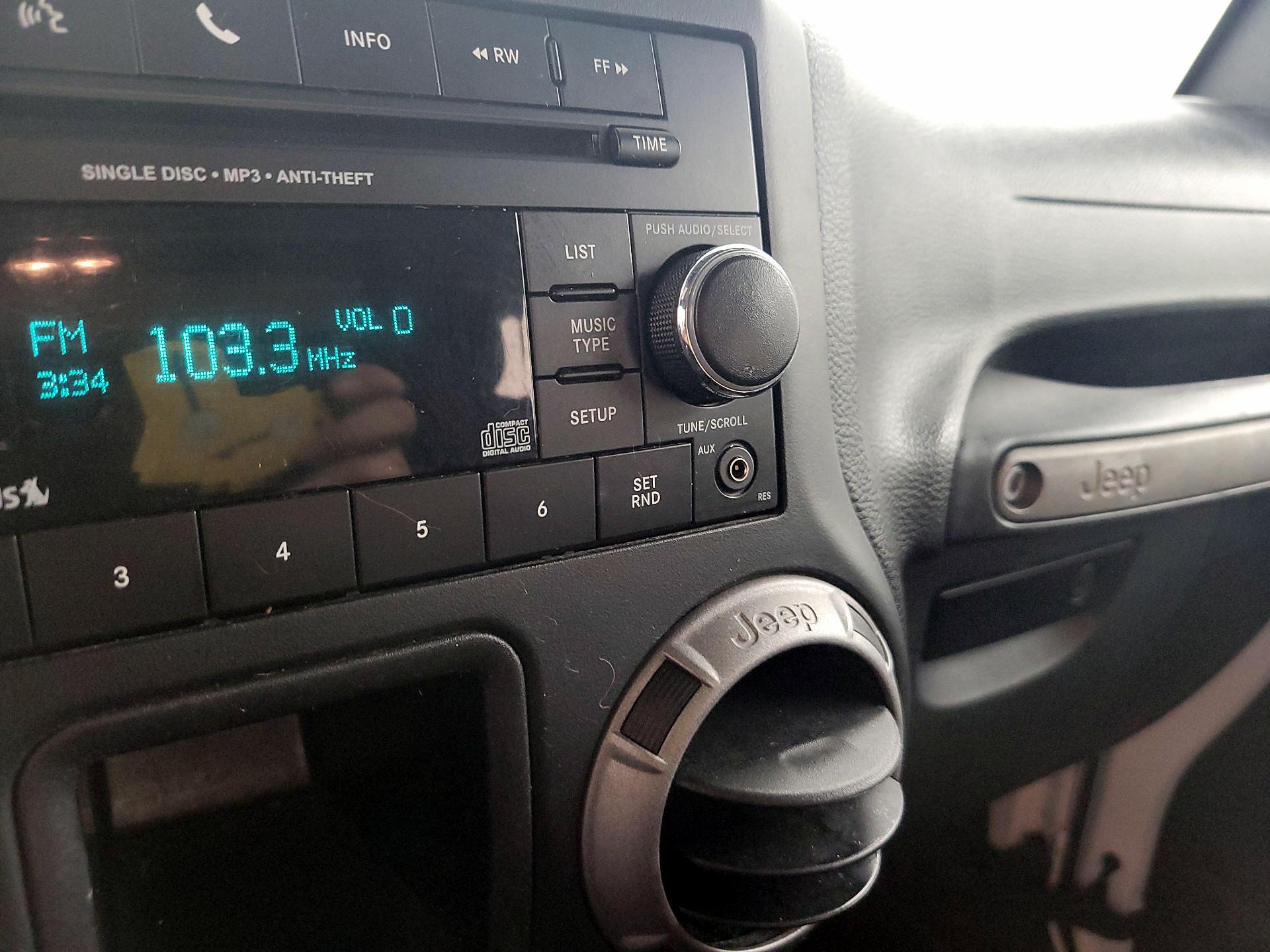 Thumbnail: 2017 Jeep Wrangler - 16