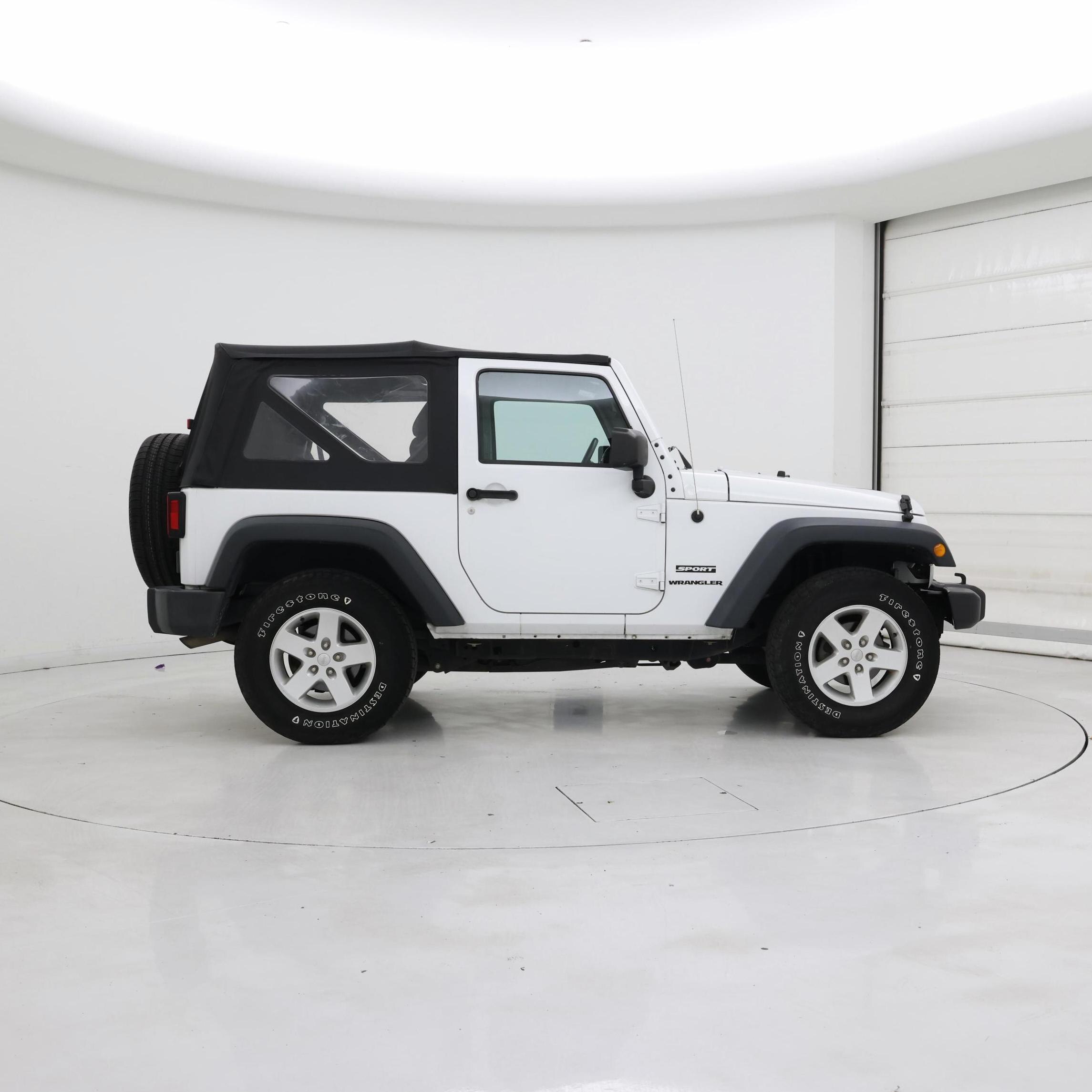 Thumbnail: 2017 Jeep Wrangler - 7