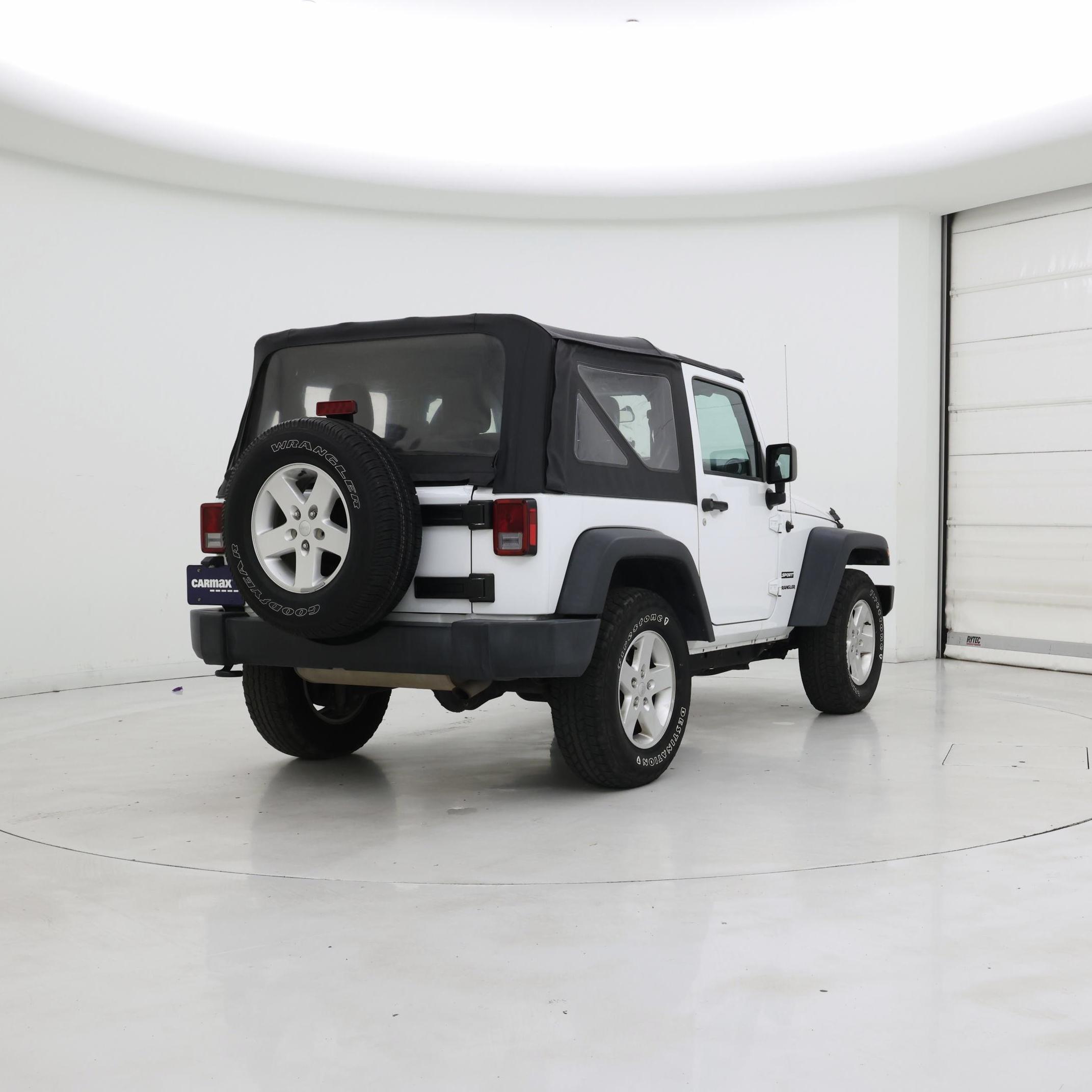 Thumbnail: 2017 Jeep Wrangler - 8