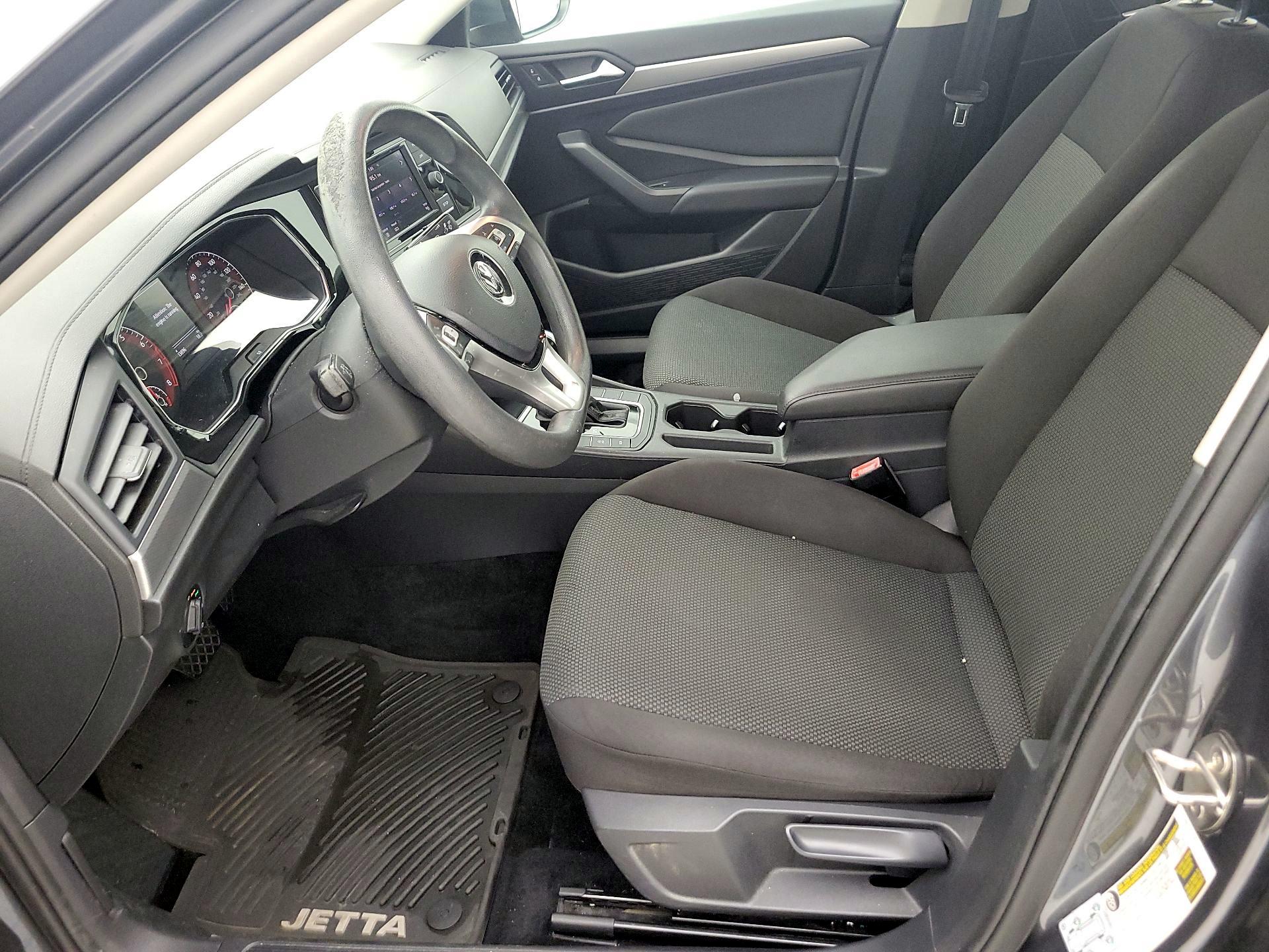 Thumbnail: 2019 Volkswagen Jetta - 11