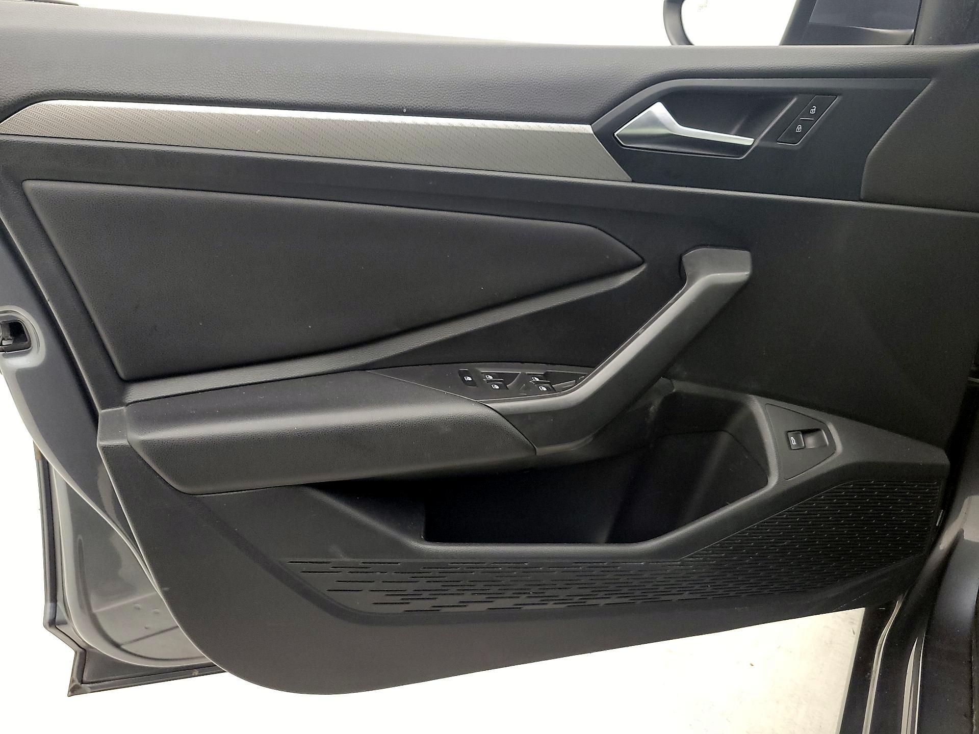 Thumbnail: 2019 Volkswagen Jetta - 12