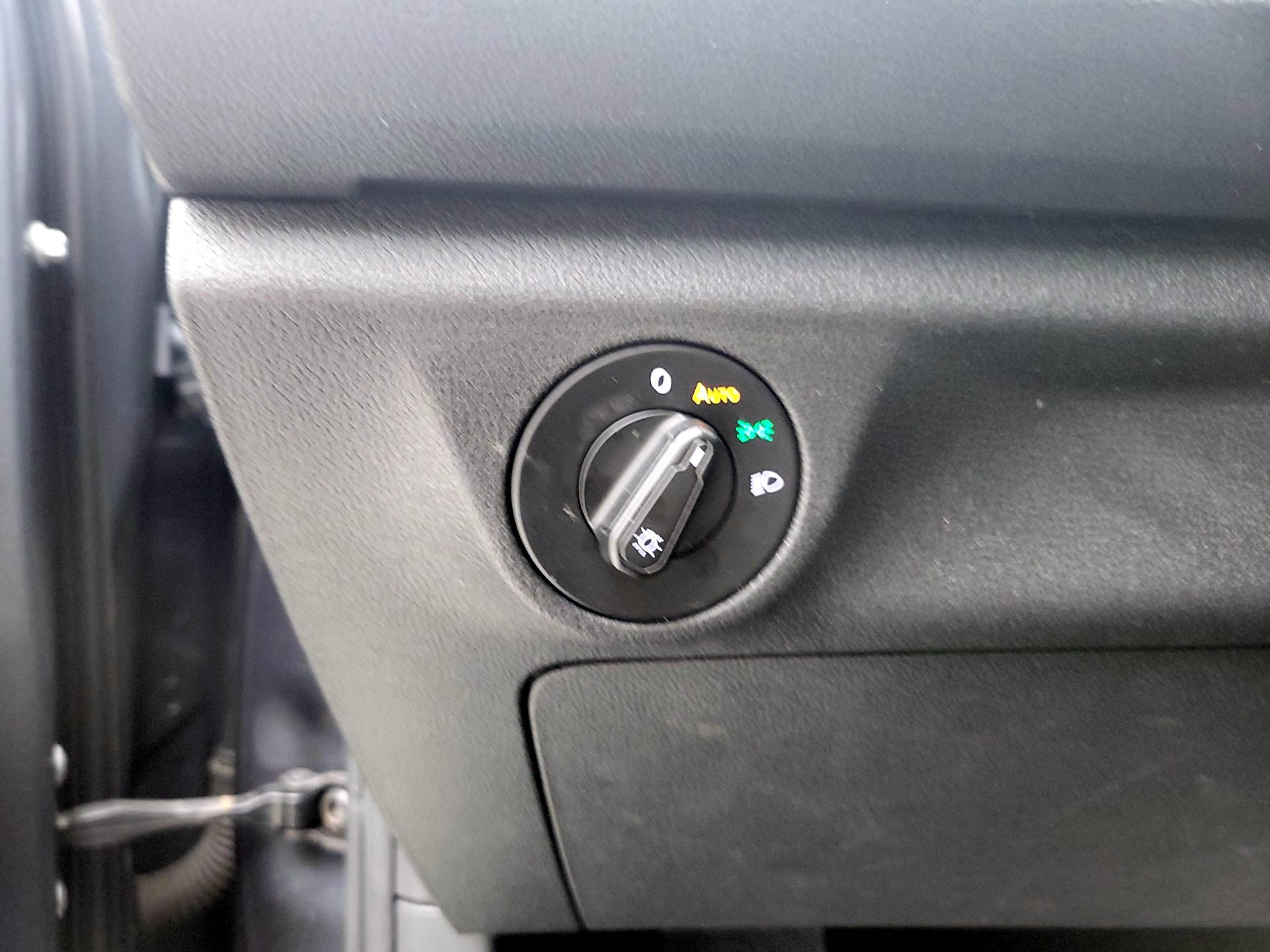 Thumbnail: 2019 Volkswagen Jetta - 13