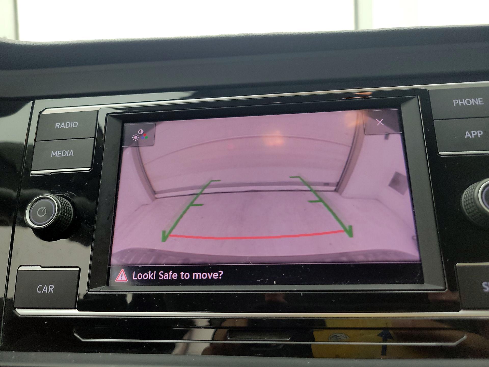 Thumbnail: 2019 Volkswagen Jetta - 14