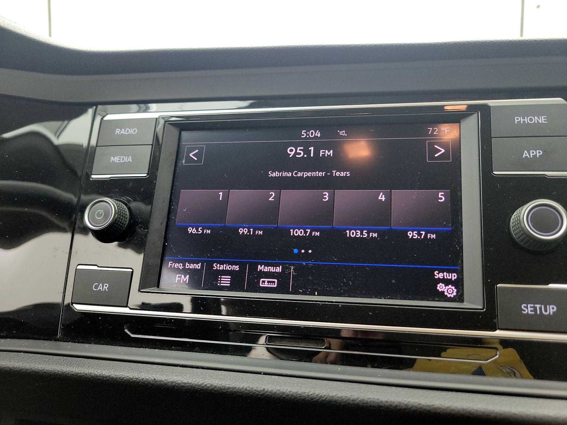 Thumbnail: 2019 Volkswagen Jetta - 15