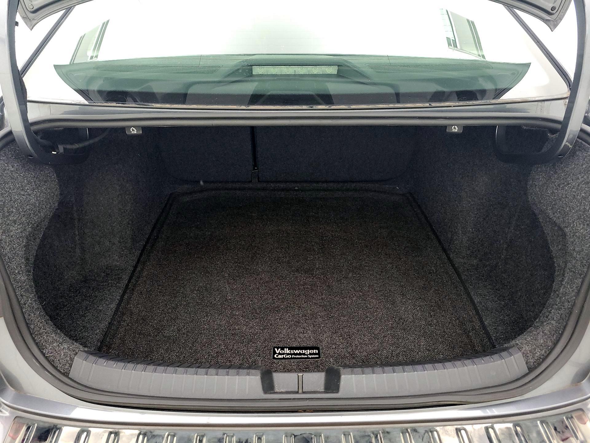 Thumbnail: 2019 Volkswagen Jetta - 20