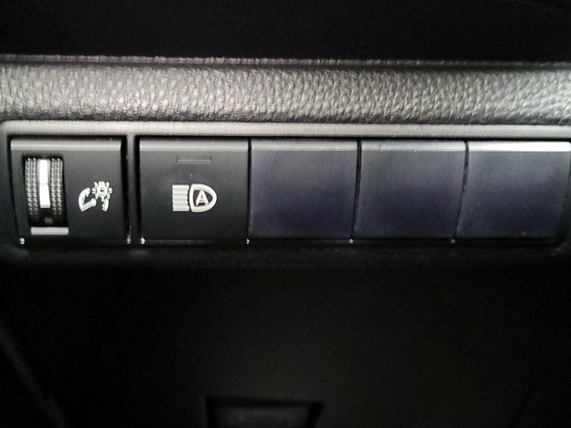 Thumbnail: 2020 Toyota Corolla - 13