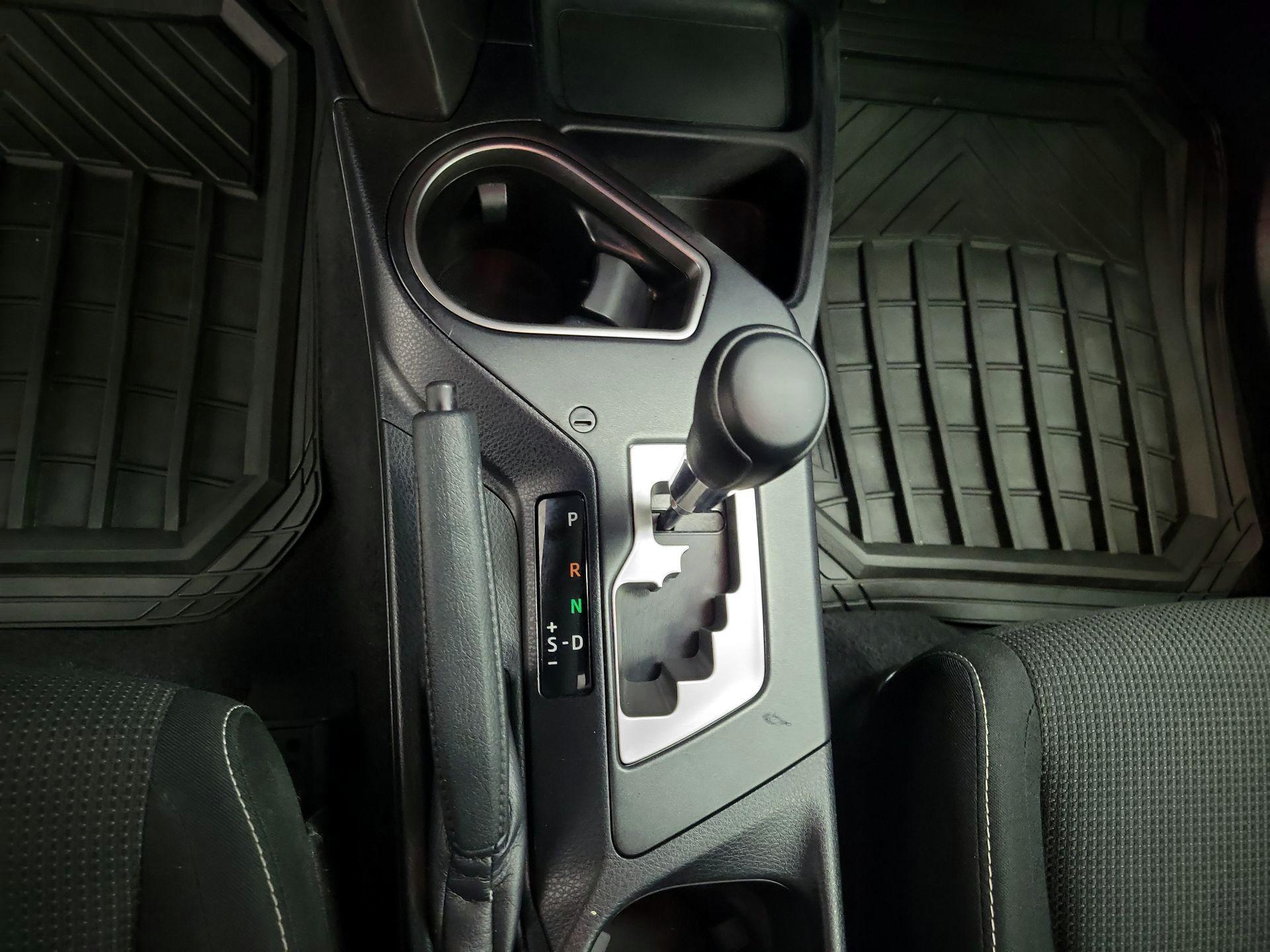 Thumbnail: 2018 Toyota RAV4 - 18