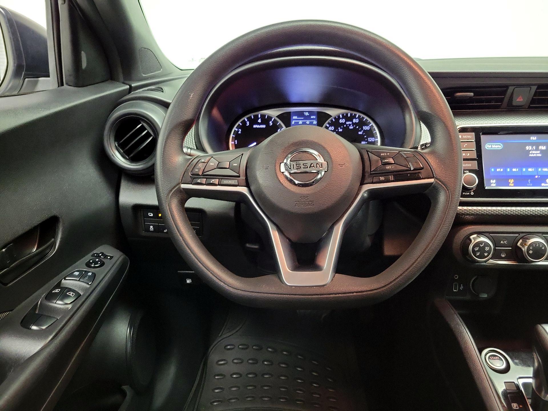 Thumbnail: 2020 Nissan Kicks - 10