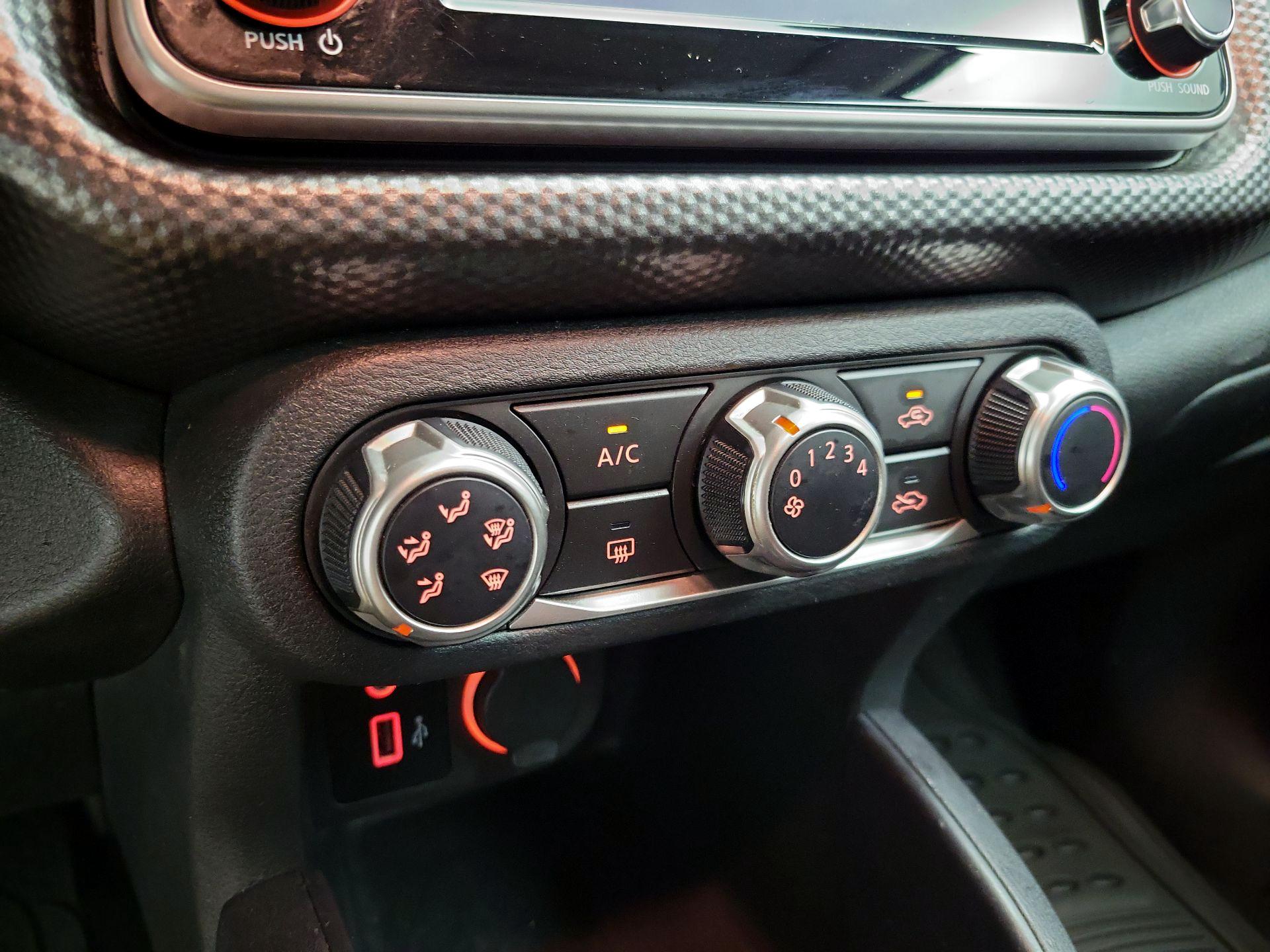 Thumbnail: 2020 Nissan Kicks - 16